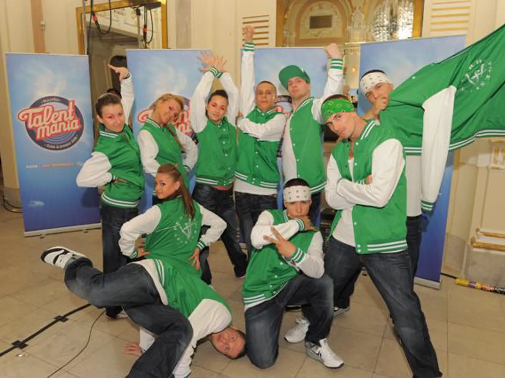Superhrdinovia (15-28)
- tanec, Slovenská
boy crew