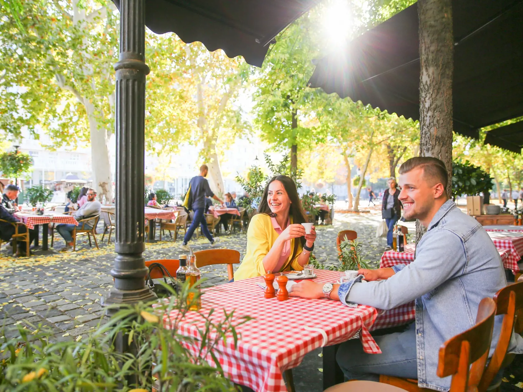 V Bratislave nájdete gastronómiu každého druhu - od nóbl podnikov až po záhradné posedenie s rybími aj inými špecialitami.
