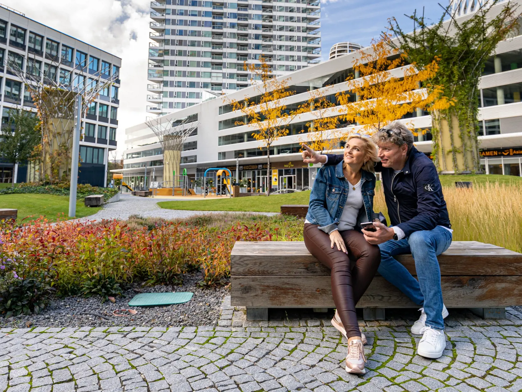 Viete, že Bratislava má vlastné lavičky a je to dar od spriatelenej Prahy?