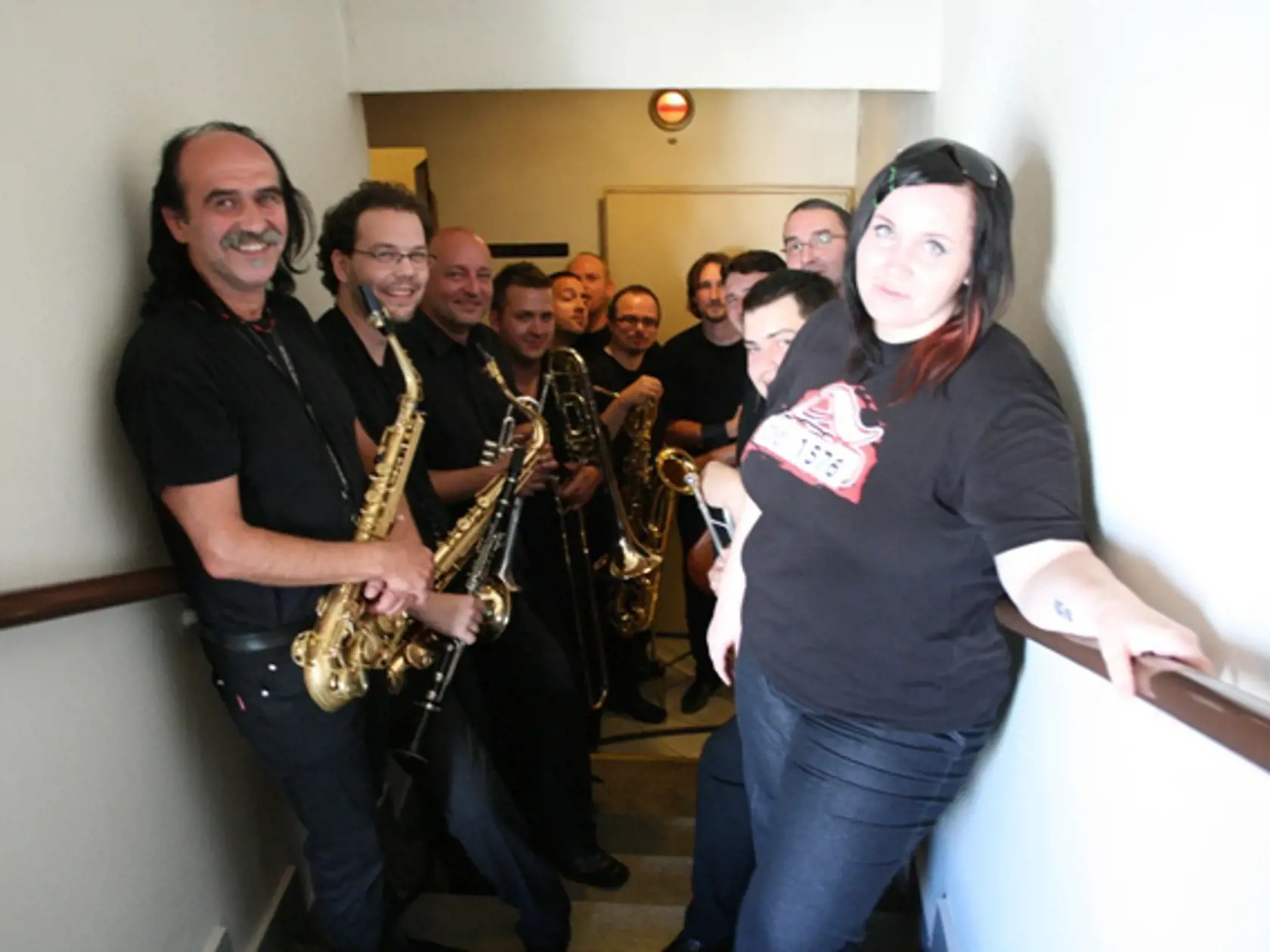 ZUZANA SAPAROVÁ a F Dur
JazzBand
Žena so silným hlasom spoločne
s muzikantmi možno
prilákajú k džezu viac mladých
ľudí.