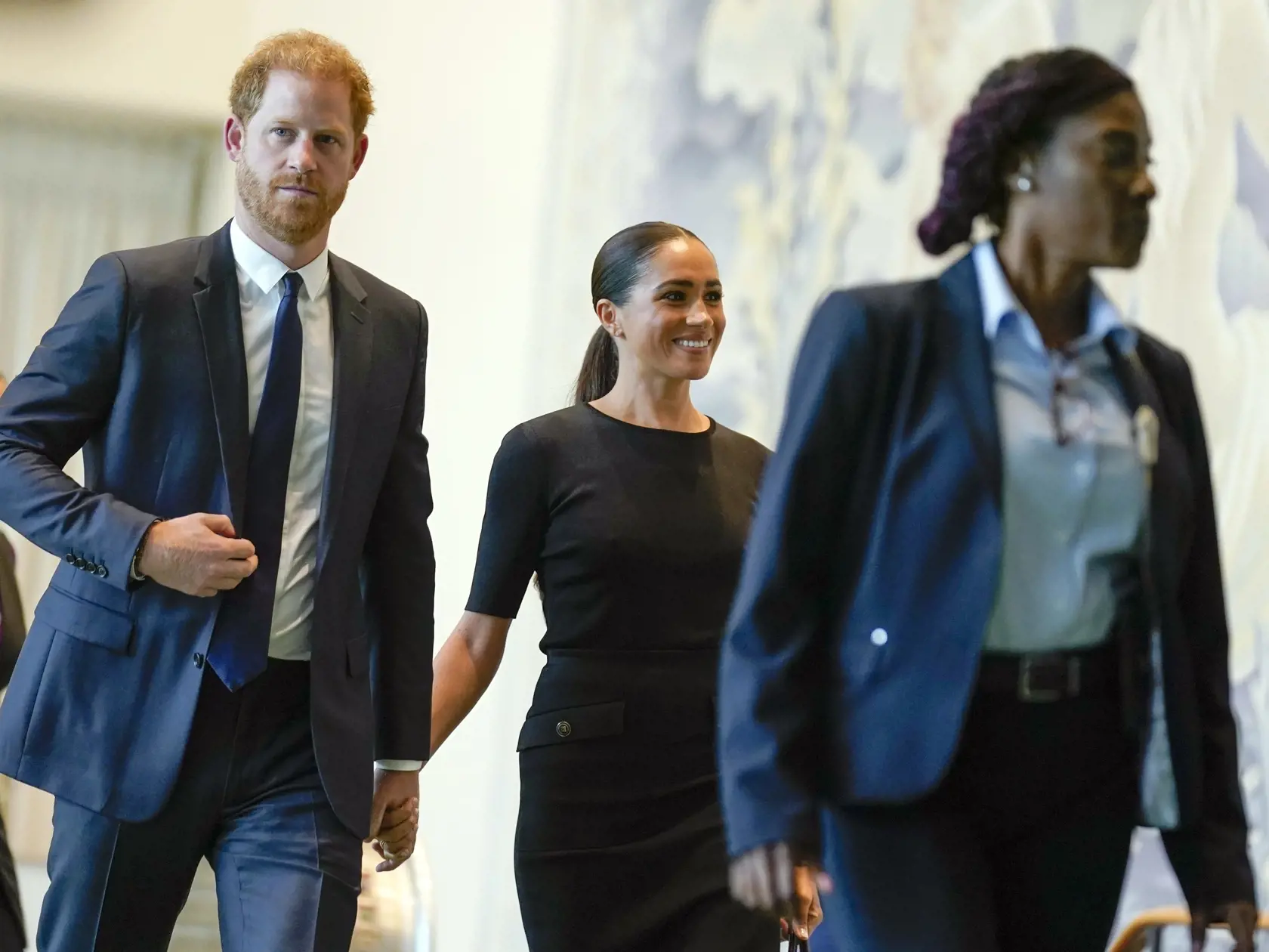 Princ Harry a Meghan Markle prichádzajú do sídla Organizácie Spojených národov v pondelok 18. júla 2022. Vojvoda a vojvodkyňa zo Sussexu boli v OSN, aby si pripomenuli Medzinárodný deň Nelsona Mandelu.