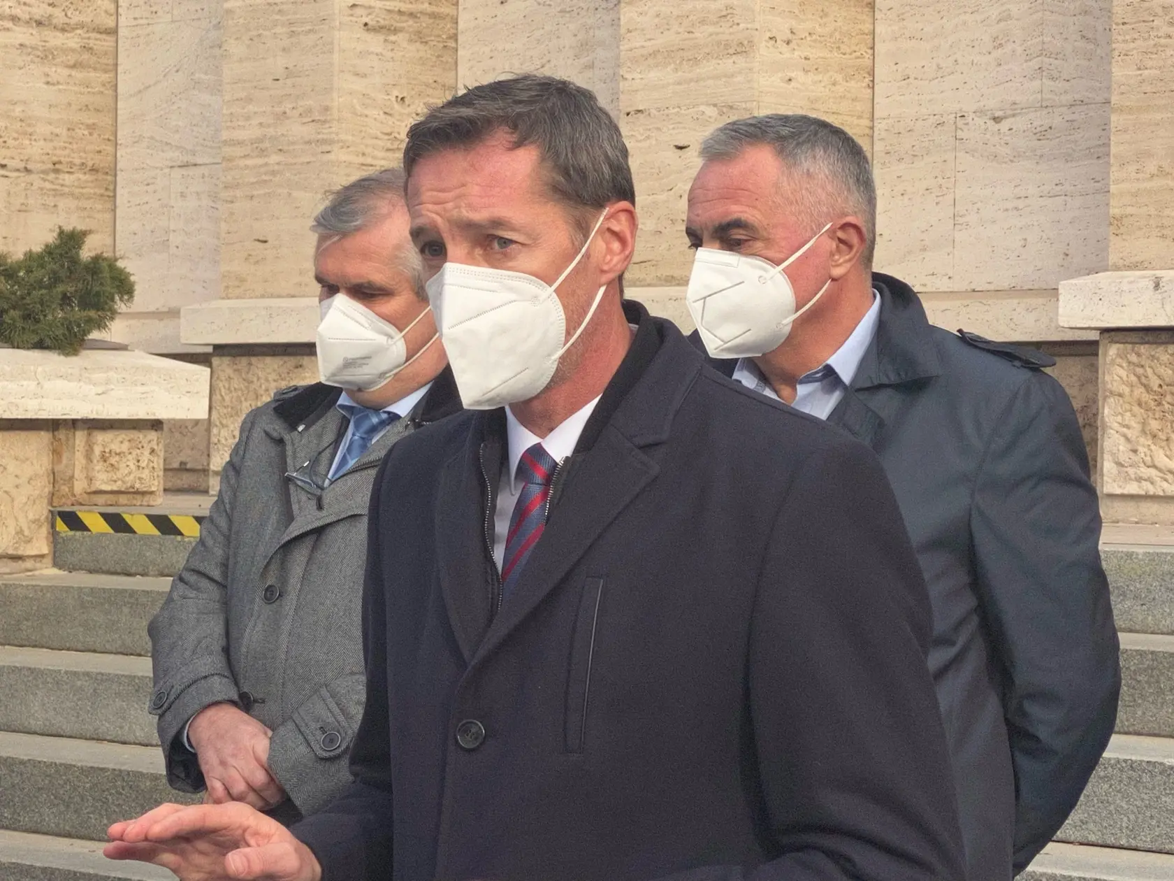 Župan Prešovského samosprávneho kraja (PSK) Milan Majerský vyzýva politikov, aby sa nevyjadrovali namiesto odborníkov ku covidu.