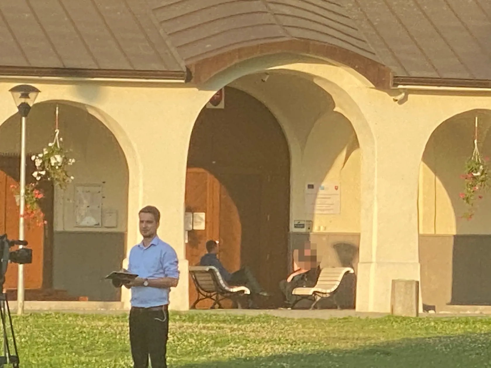 Matovič sa stretol s pani Zuzanou, ktorá nevyhrala v očkovacej lotérii pre zlý signál.