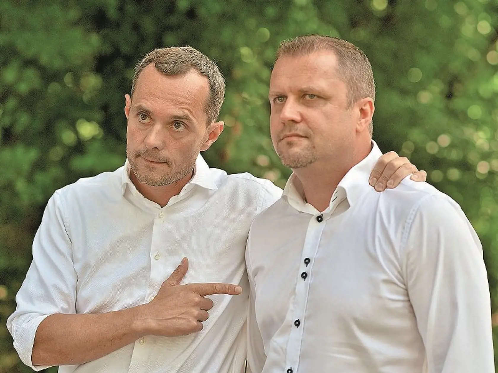 Dvojka: Radoslav Procházka tvrdí, že Andrej Hrnčiar, vpravo, nikdy pohľadávku dobrovoľne nezaplatí.