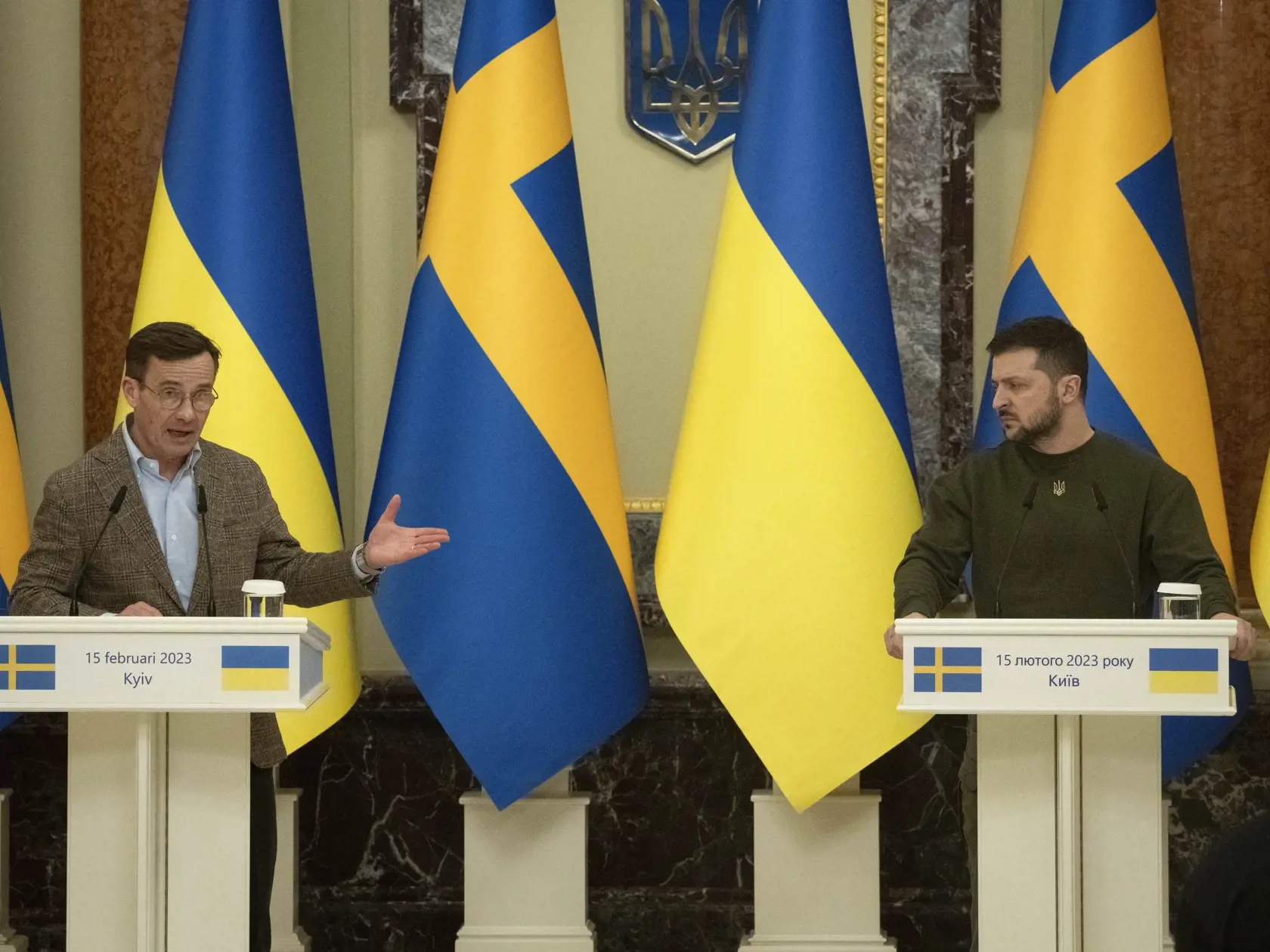 WA 13 Kyjev - Švédsky premiér Ulf Kristersson (vľavo) a ukrajinský prezident Volodymyr Zelenskyj počas spoločnej tlačovej konferencie v Kyjeve v stredu 15. februára 2023. FOTO TASR/AP 

 
Swedish Prime Minister Ulf Kristersson attends a joint news conference with Ukrainian President Volodymyr Zelenskyy in Kyiv, Ukraine, Wednesday, Feb. 15, 2023. (AP Photo/Efrem Lukatsky)