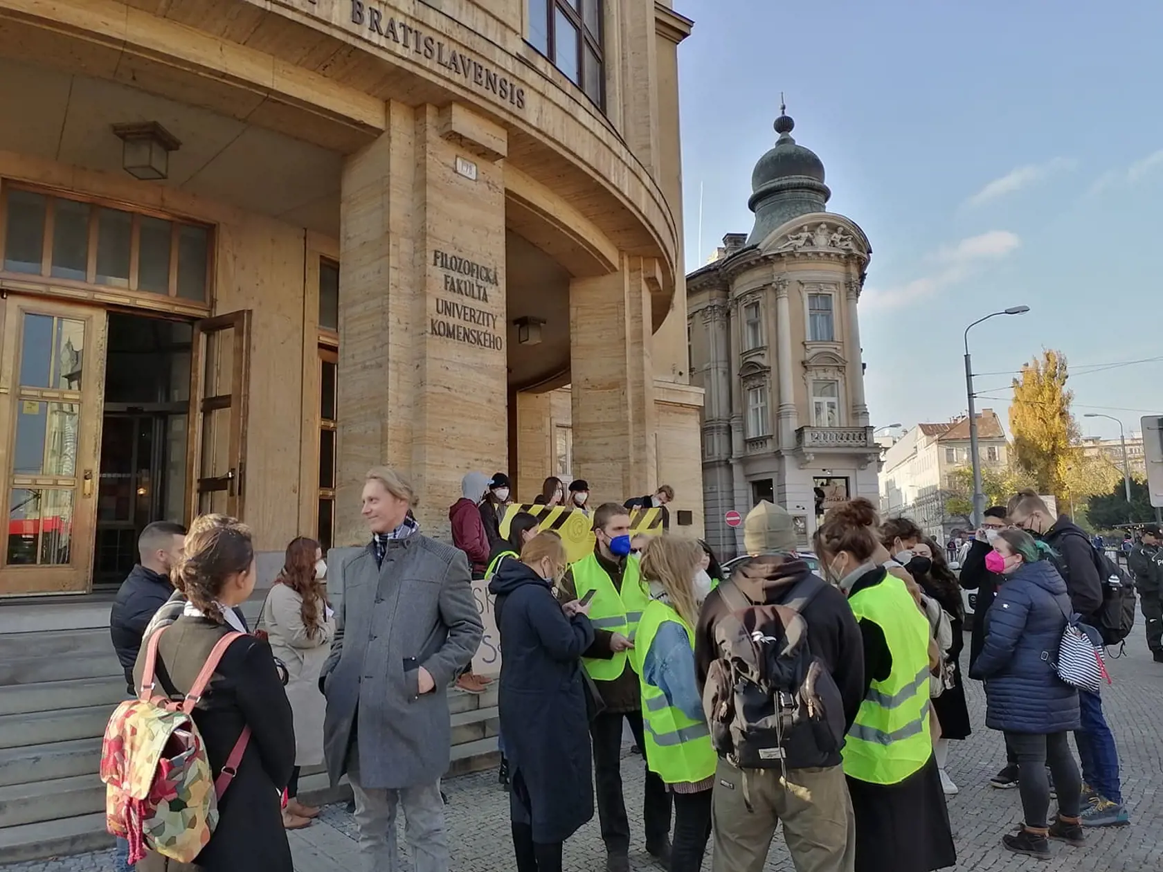 V Bratislave protestujú vysokoškoláci proti novele zákona.