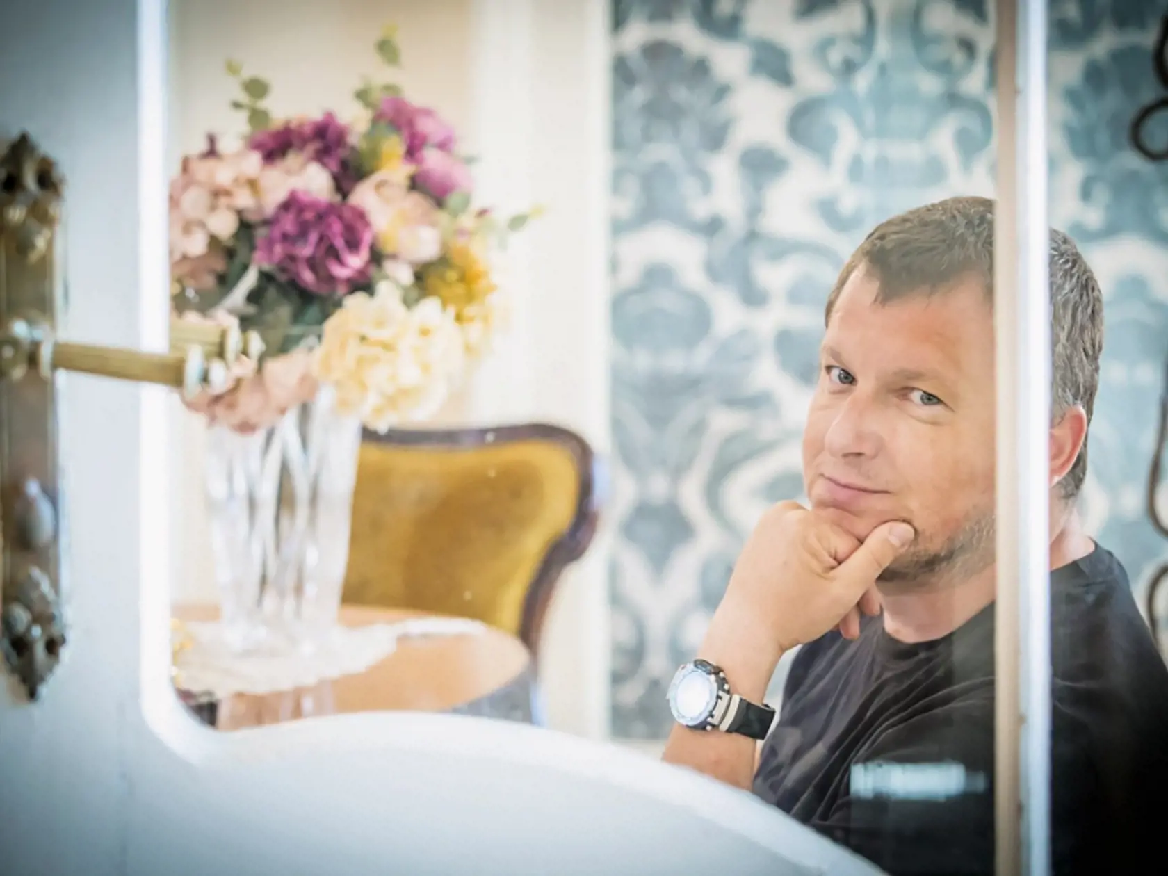 Producent Peter Nôta chcel s Rýpalom založiť mediálnu agentúru. Projekt zavŕši vtedy, keď nájde
kamarátovo telo.