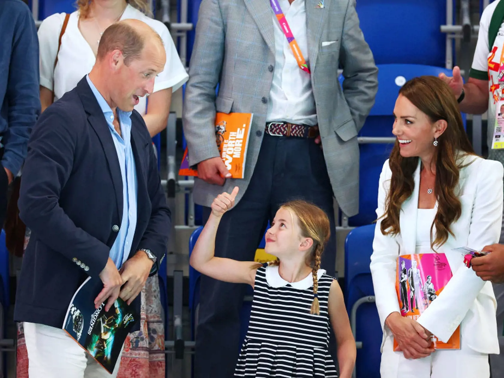 Kate bola v bielom kostýme očarujúca. A Charlotte už takto vyrástla!