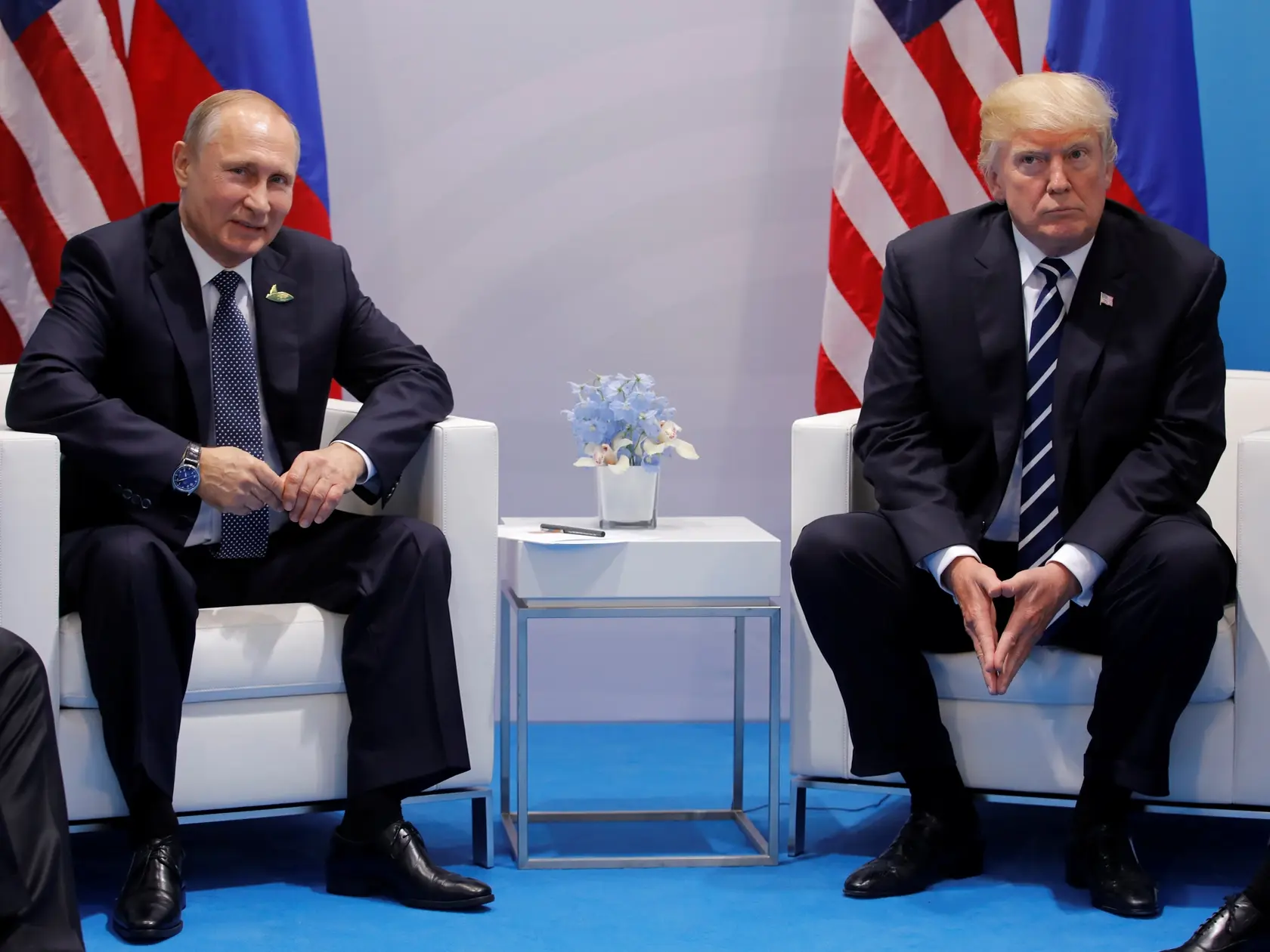 Diskusie sa uskutočnili na ruskom konzuláte v Istanbule. Ruskú delegáciu viedol nový veľvyslanec vo Washingtone Alexandr Darčiev a na čele americkej delegácie stála zástupkyňa námestníka ministra zahraničných vecí USA pre európske a euroázijské záležitosti Sonata Coulterová.