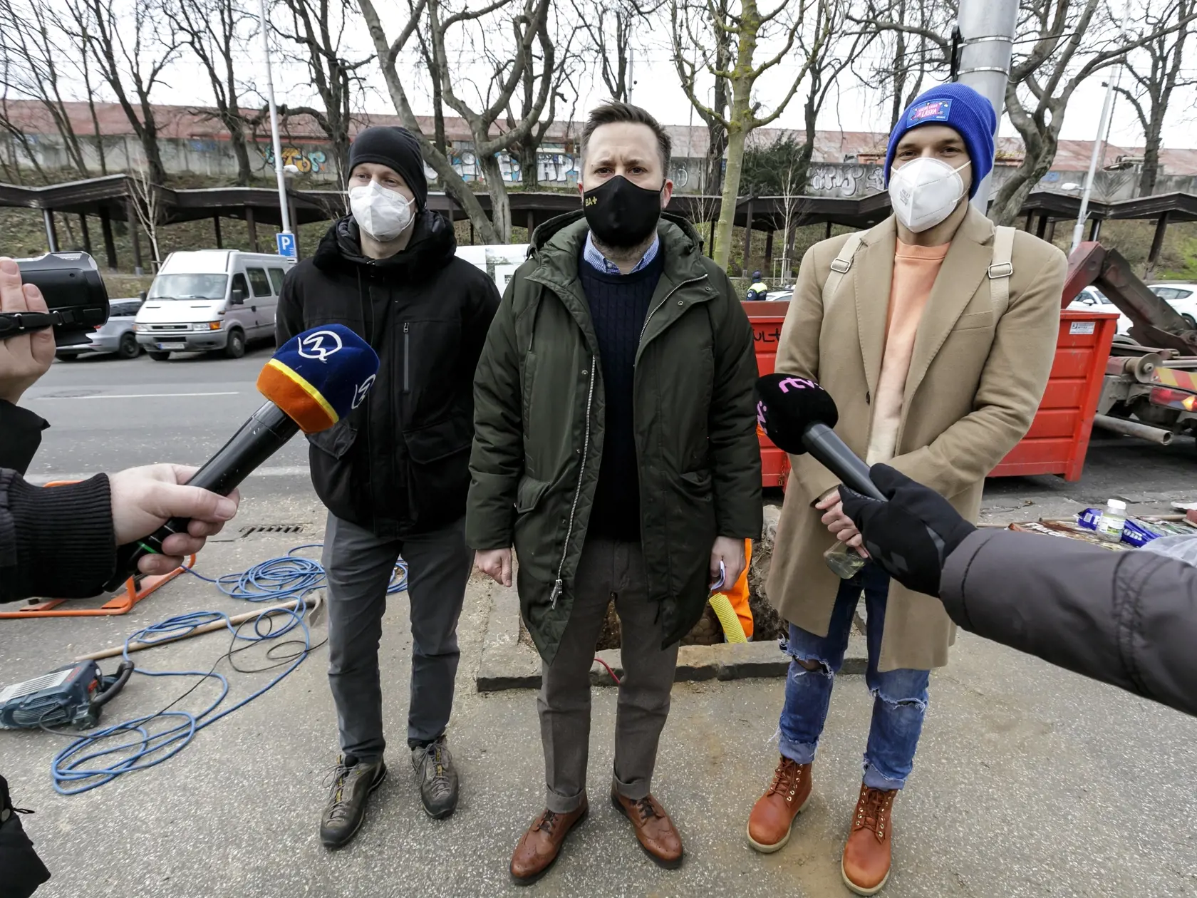 Na námestí pred Hlavnou stanicou v Bratislave vymenili tucet stromov
