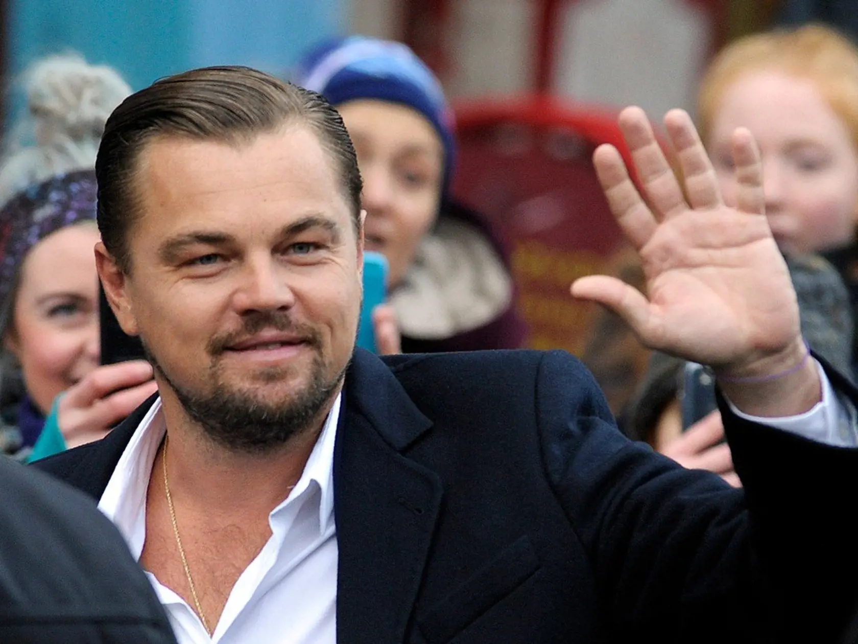 US actor Leonardo Di Caprio arrives at a social restaurant that aims to help the homeless in Edinburgh, Scotland ahead of his appearance this evening at the Scottish Business Awards on November 17, 2016., Image: 305925825, License: Rights-managed, Restrictions: , Model Release: no, Credit line: Profimedia, AFP