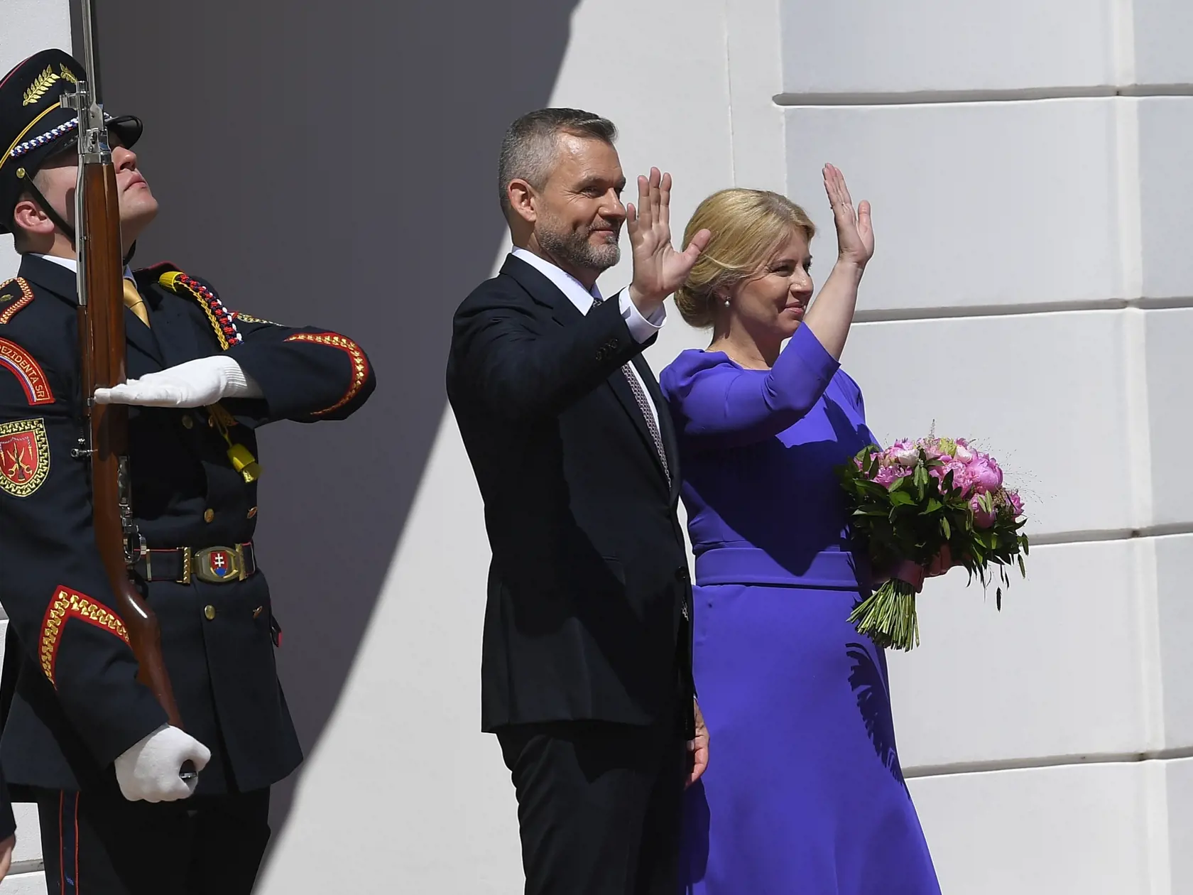 Na snímke nový prezident SR Peter Pellegrini počas prevzatia Prezidentského paláca z rúk jeho predchodkyne Zuzany Čaputovej 15. júna 2024 v Bratislave.