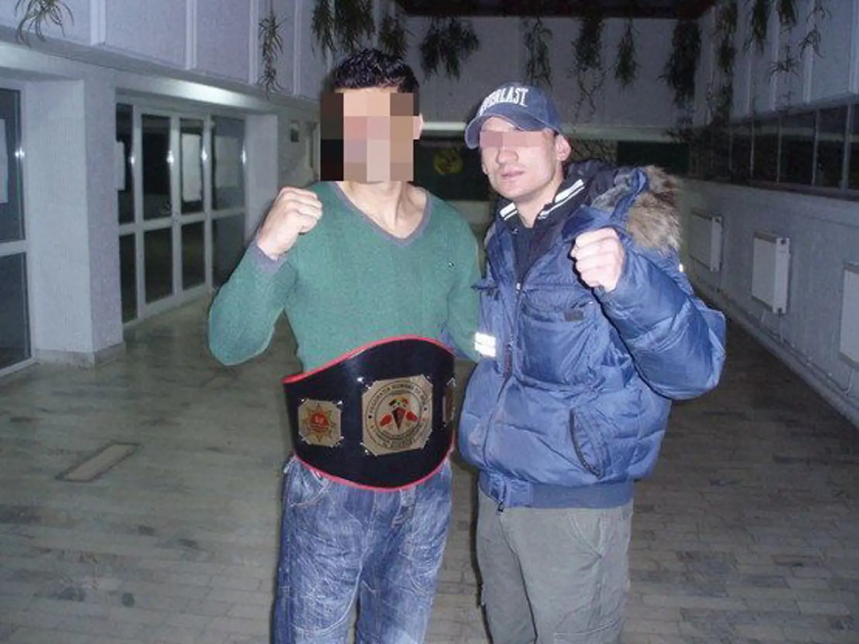 Obvinený muž je bývalý boxer.