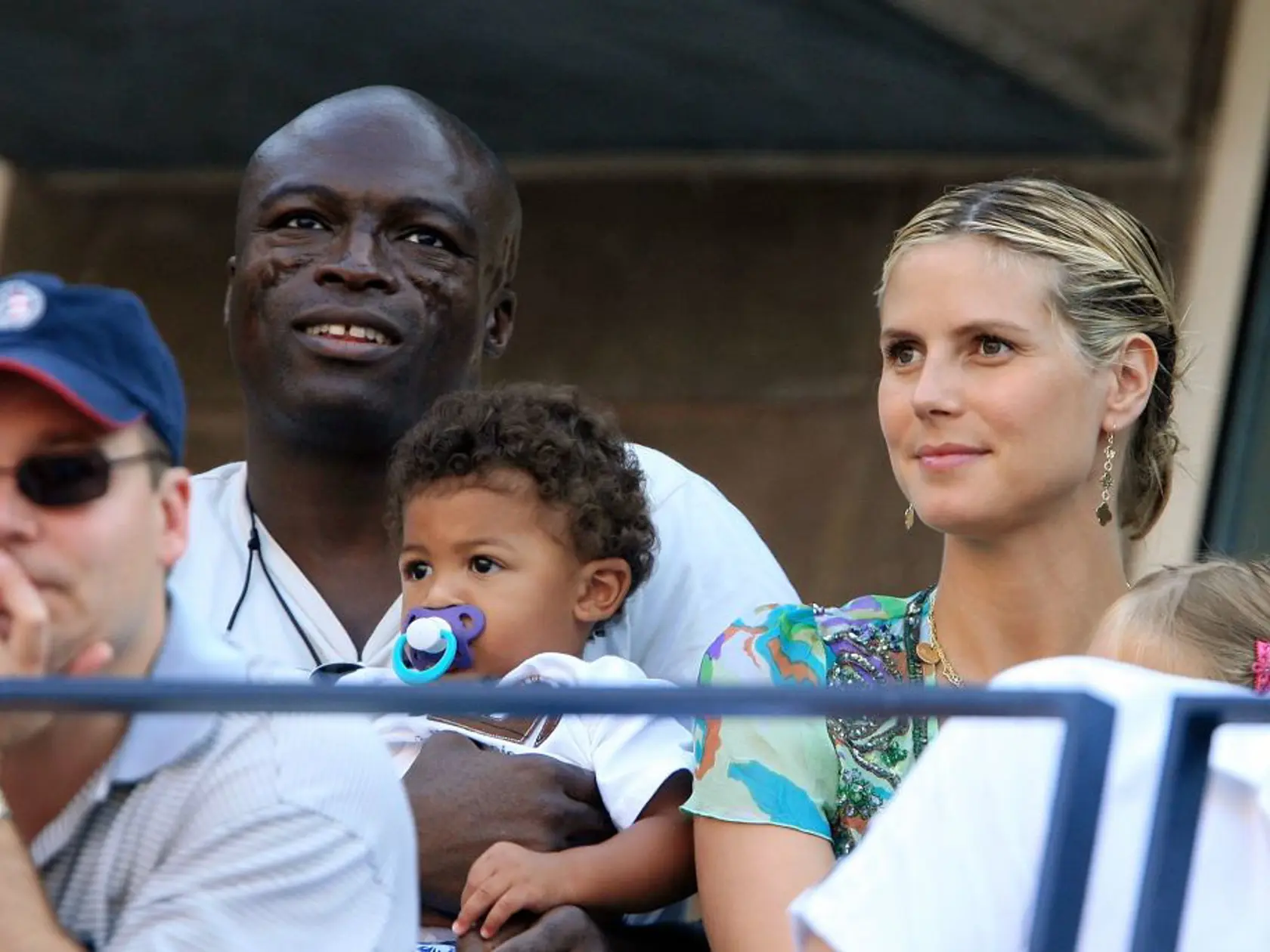 Heidi Klum a Seal so synom Henrym, keď bol maličký.