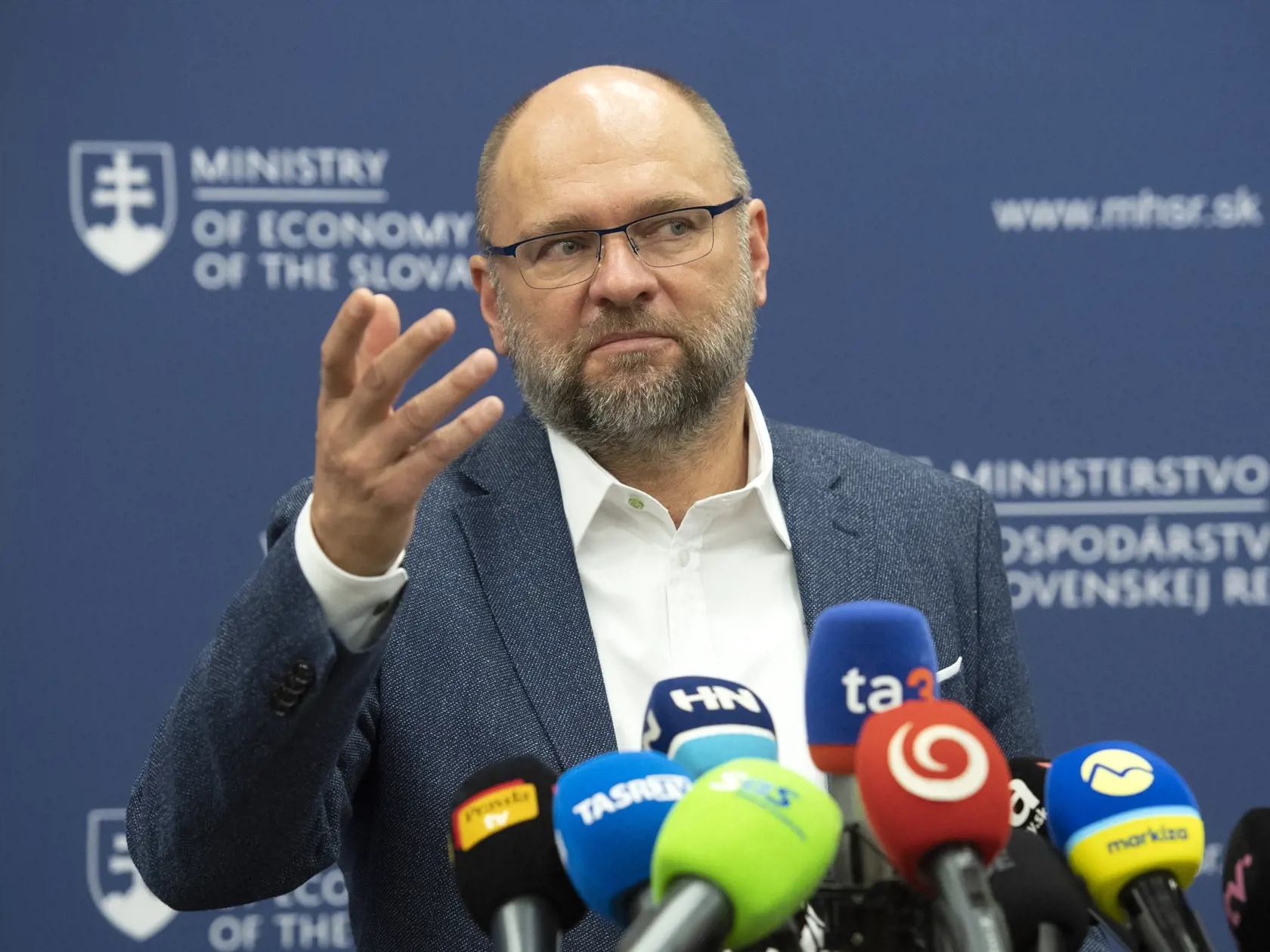Richard Sulík oznámil, že už podal svoju demisiu v podateľni Prezidentského paláca.