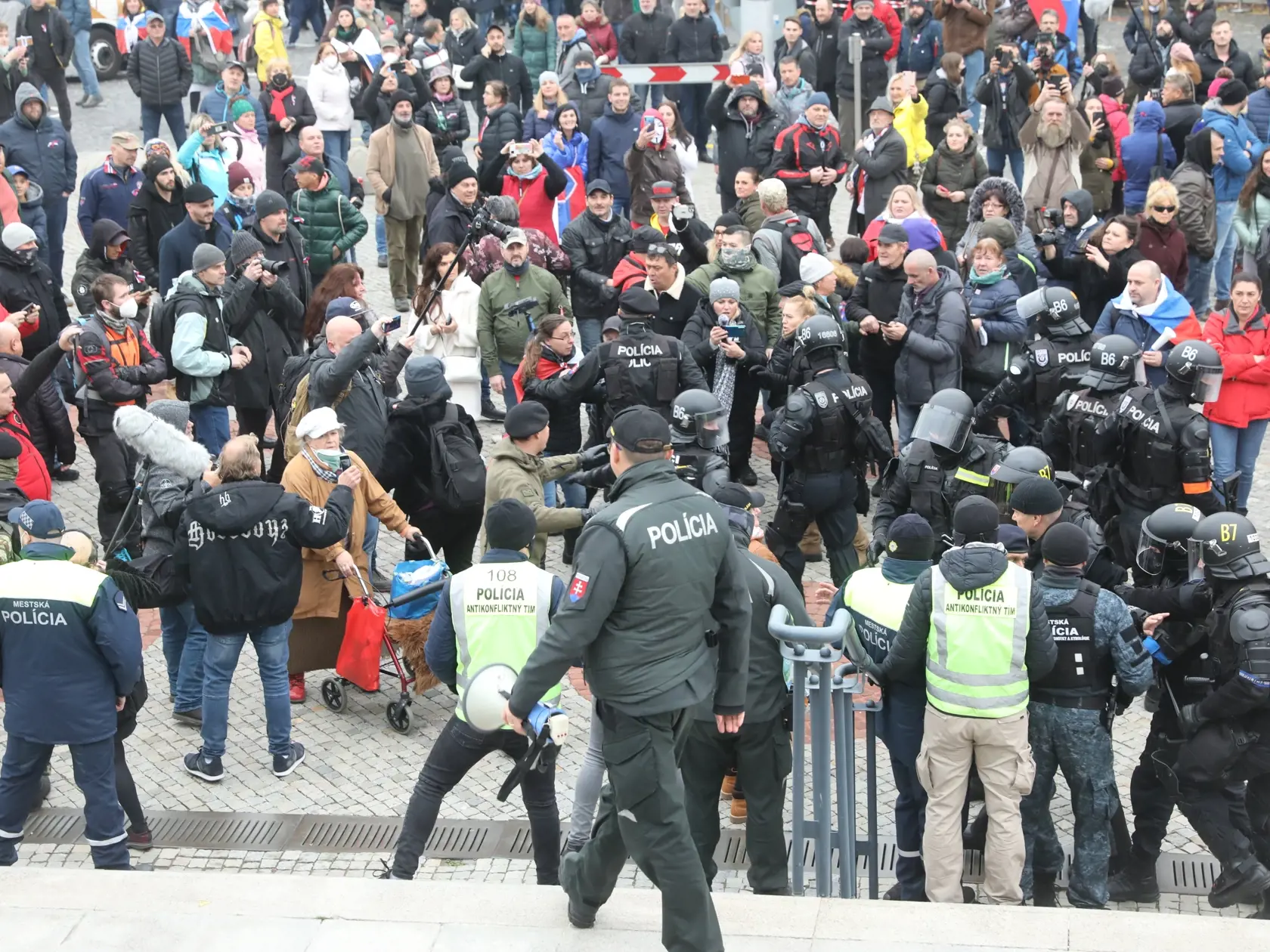 Protivládne protesty v Bratislave.