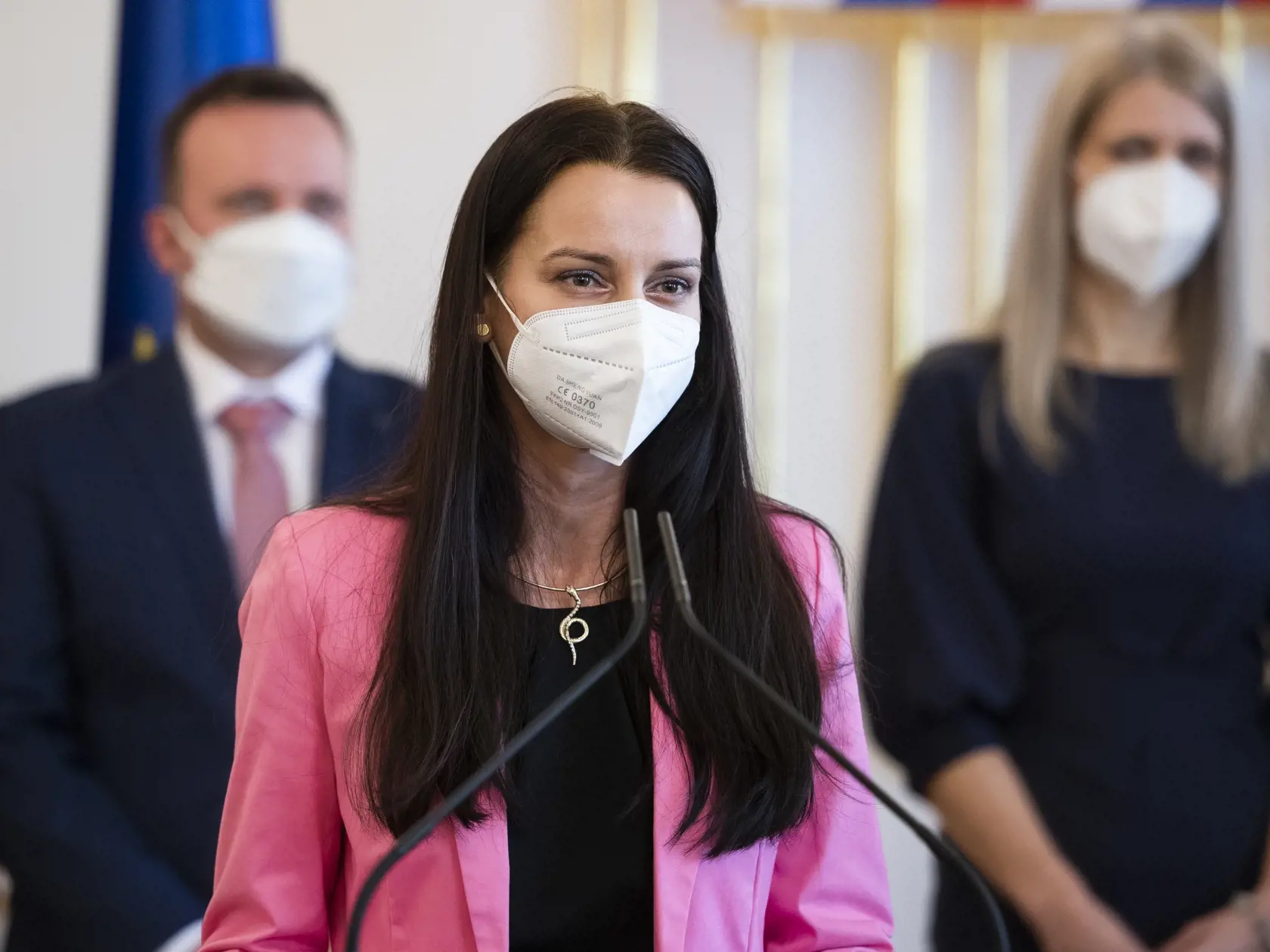 Na snímke vhlavná odborníčka Ministerstva zdravotníctva SR pre všeobecné lekárstvo Adriana Šimková počas tlačovej konferencie po rokovaní prezidentky SR Zuzany Čaputovej s odborníkmi a predstaviteľmi viacerých súkromných spoločností k zvýšeniu dostupnosti oxymetrov pre ľudí v domácej liečbe s ochorením Covid-19, v Prezidentskom paláci v Bratislave 22. marca 2021. FOTO TASR - Jaroslav Novák