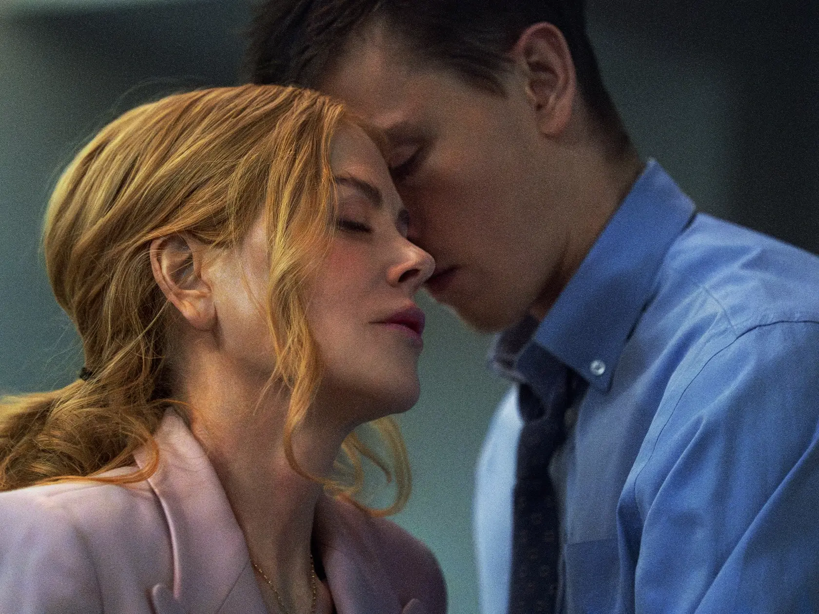 Kidman stvárnila Romy, ktorá má vo filme románik s mladým stážistom.