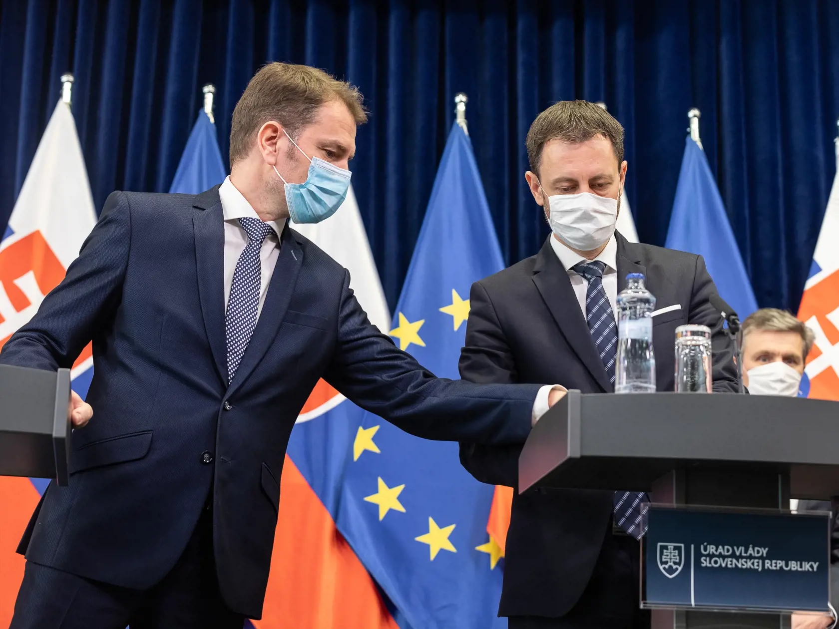 Brífing premiéra Igora Matoviča a minister financií Eduarda Hegera k ďalším ekonomickým opatreniam, ktoré majú zmierniť dopad krízy 