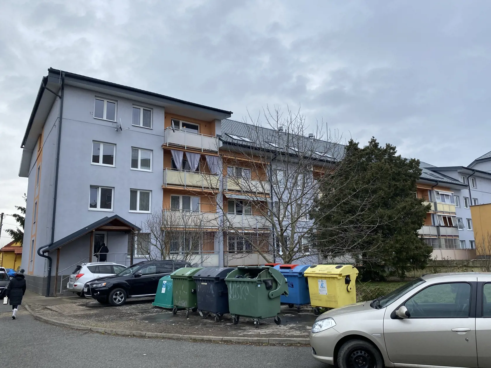 Babka Jana (72) býva v Michalovciach a stará sa o vnúčika.