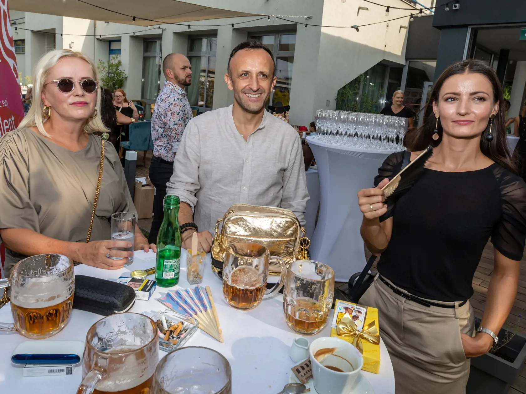 Narodeninová párty TV JOJ v reštaurácii Aušpic. Na snímke Ondrej Kandrá a Michaela Čobejová.
