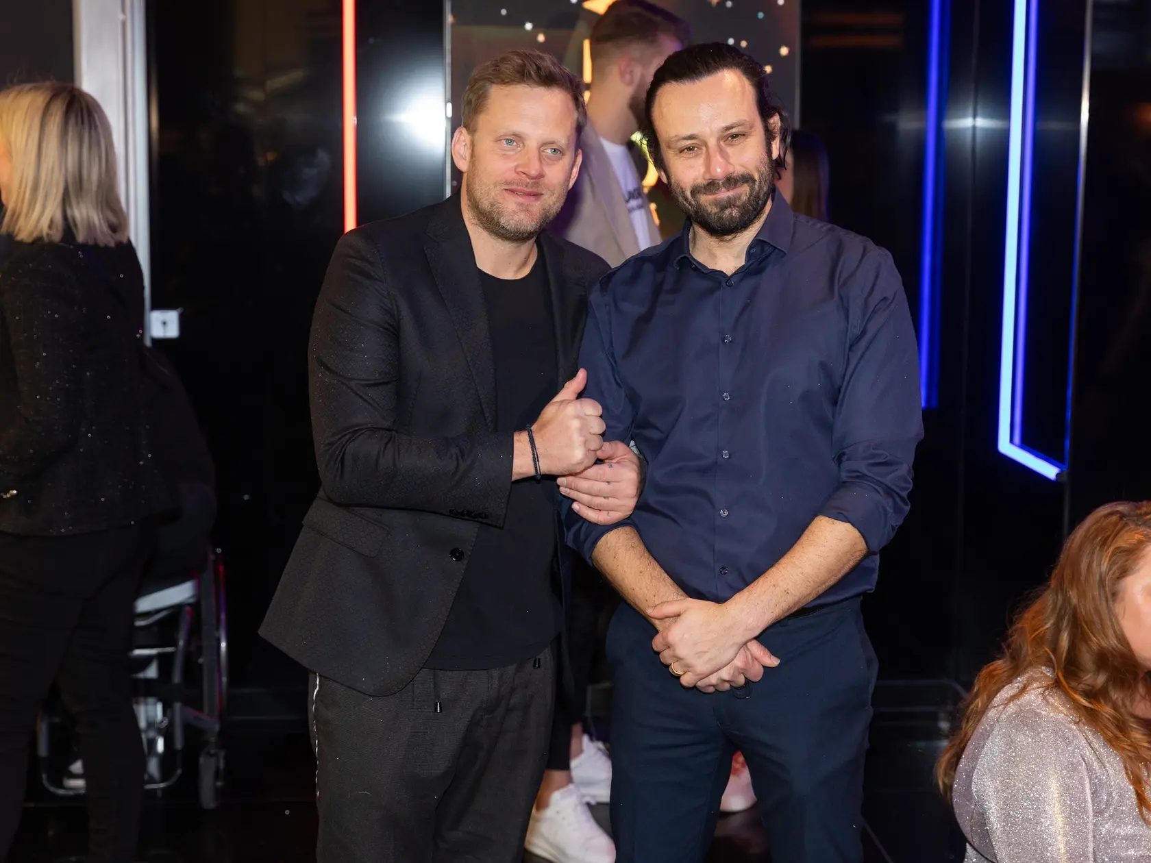 Jakub Prachař a Róbert Jakab na premiére komédie Jedeme na teambuilding.