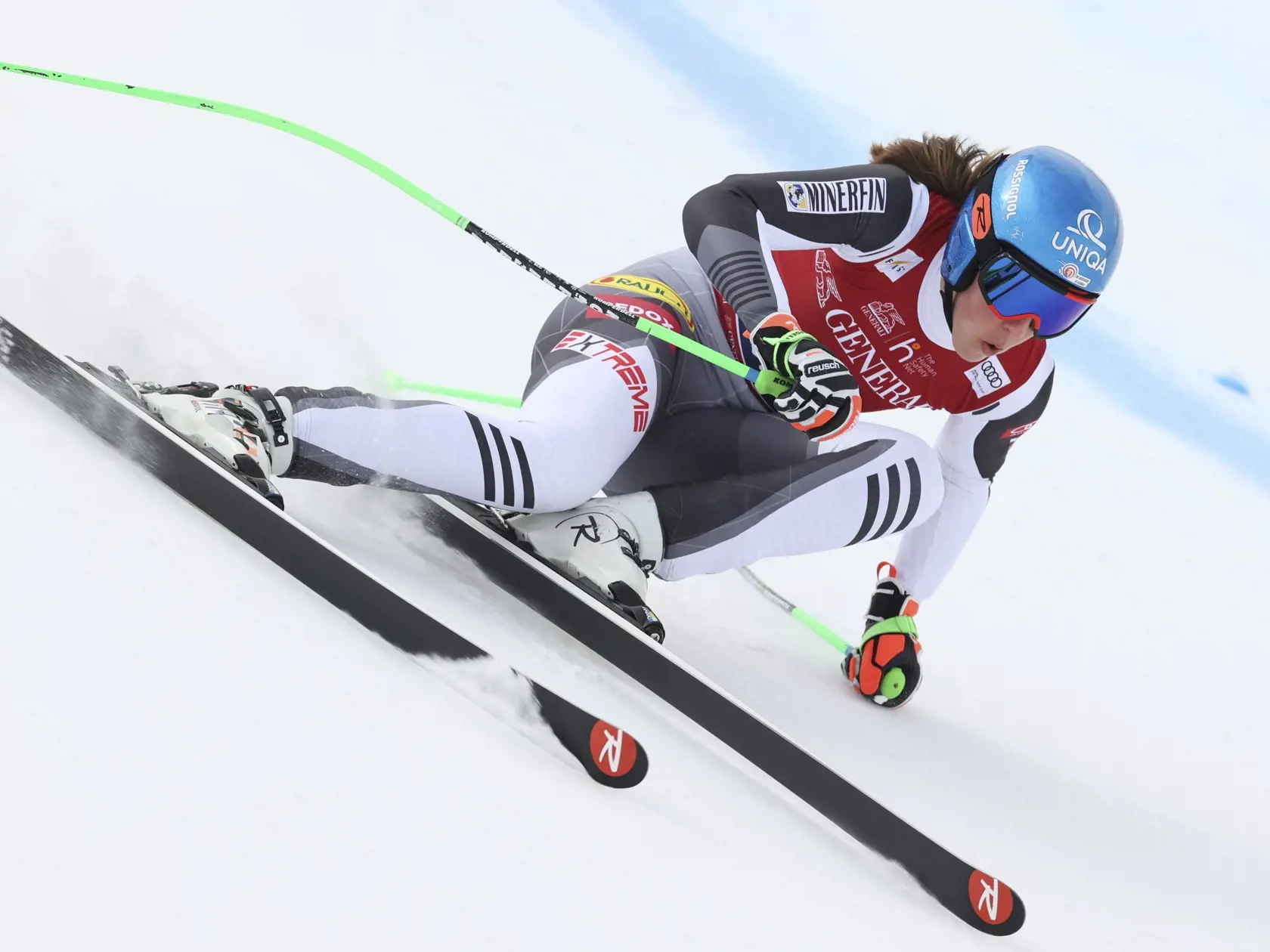 EBE 13 Val di Fassa - Na snímke slovenská lyžiarka Petra Vlhová v zjazde žien Svetového pohára v alpskom lyžovaní v talianskom stredisku Val di Fassa v sobotu 27. februára 2021. FOTO TASR/AP
Slovakia's Petra Vlhova speeds down the slope during an alpine ski, women's World Cup downhill, in Val di Fassa, Italy, Saturday, Feb. 27, 2021. (AP Photo/Alessandro Trovati)