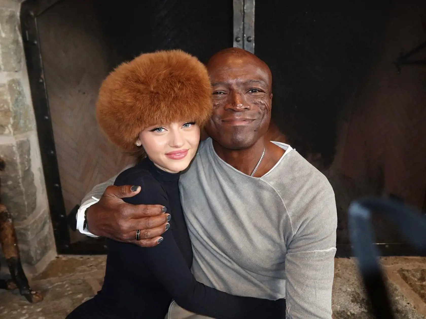Leni so Sealom, ktorý si ju adoptoval.