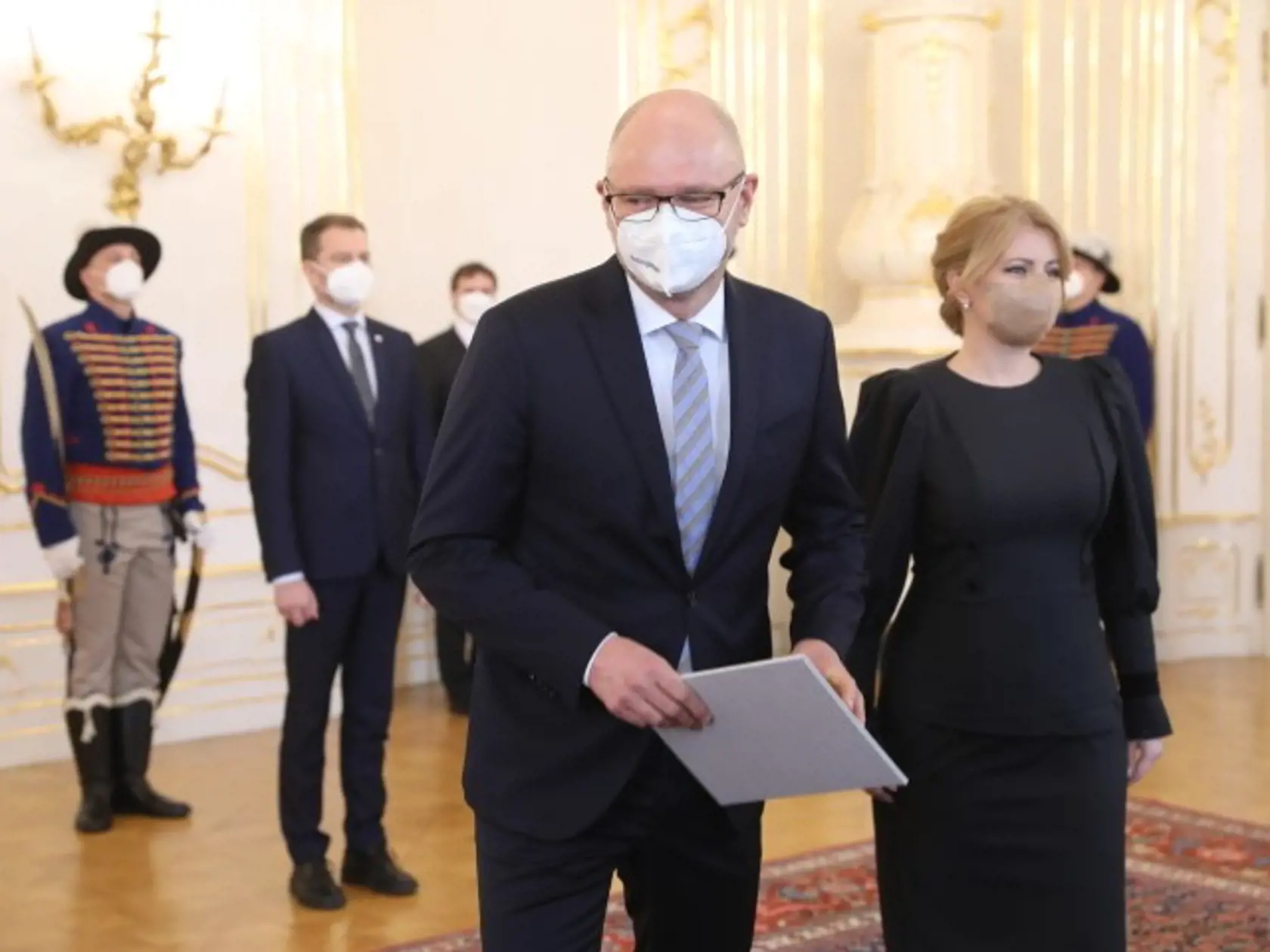 Prezidentka Zuzana Čaputová prijala 23. marca 2021 demisiu ministra hospodárstva Richarda Sulíka.