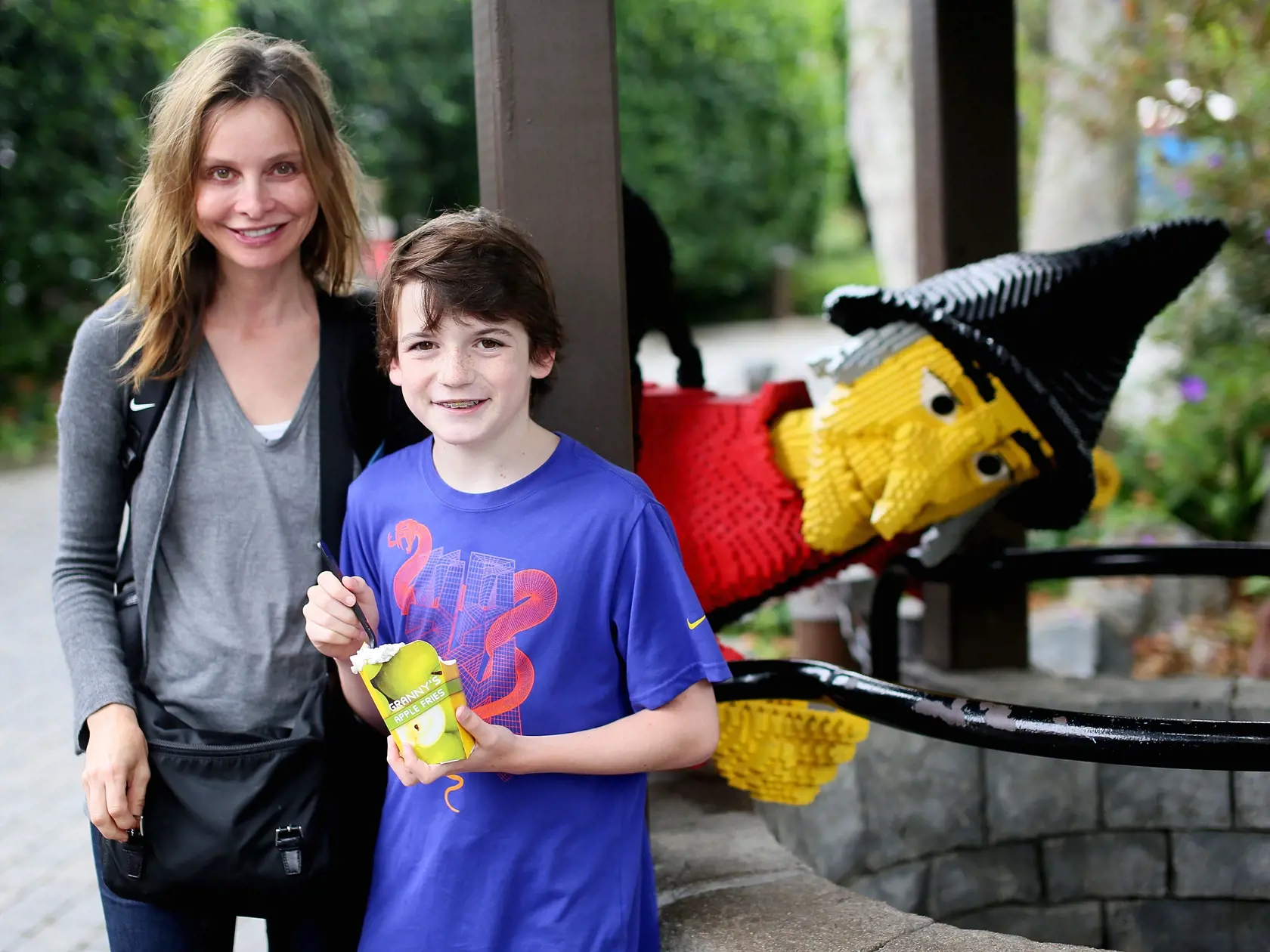 Calista Flockhart a jej adoptovaný syn Liam v Legolande.