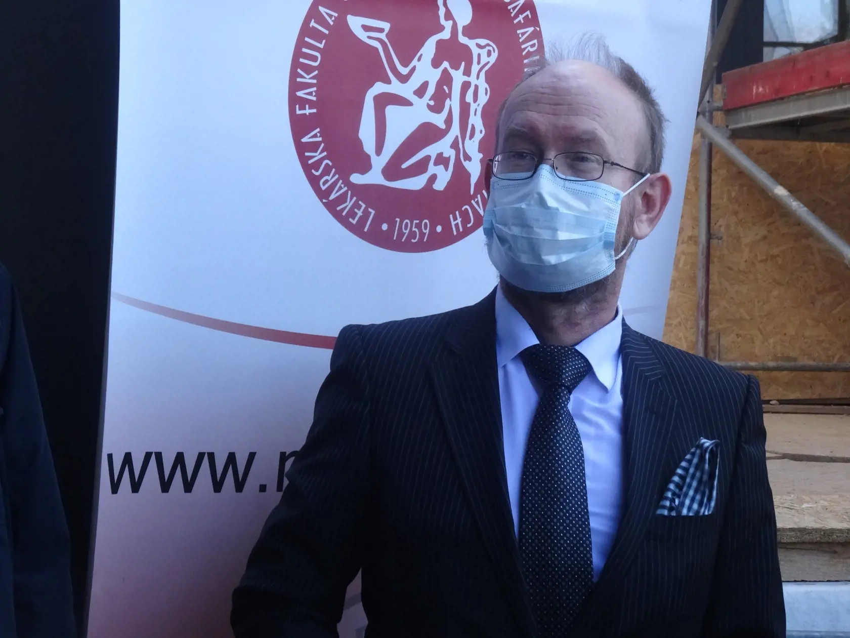 Pavol Jarčuška, prorektor UPJŠ pre rozvoj a európsku problematiku; pracovník Kliniky infektológie a cestovnej medicíny UPJŠ LF a UNLP;  prezident Slovenskej spoločnosti infektológov.