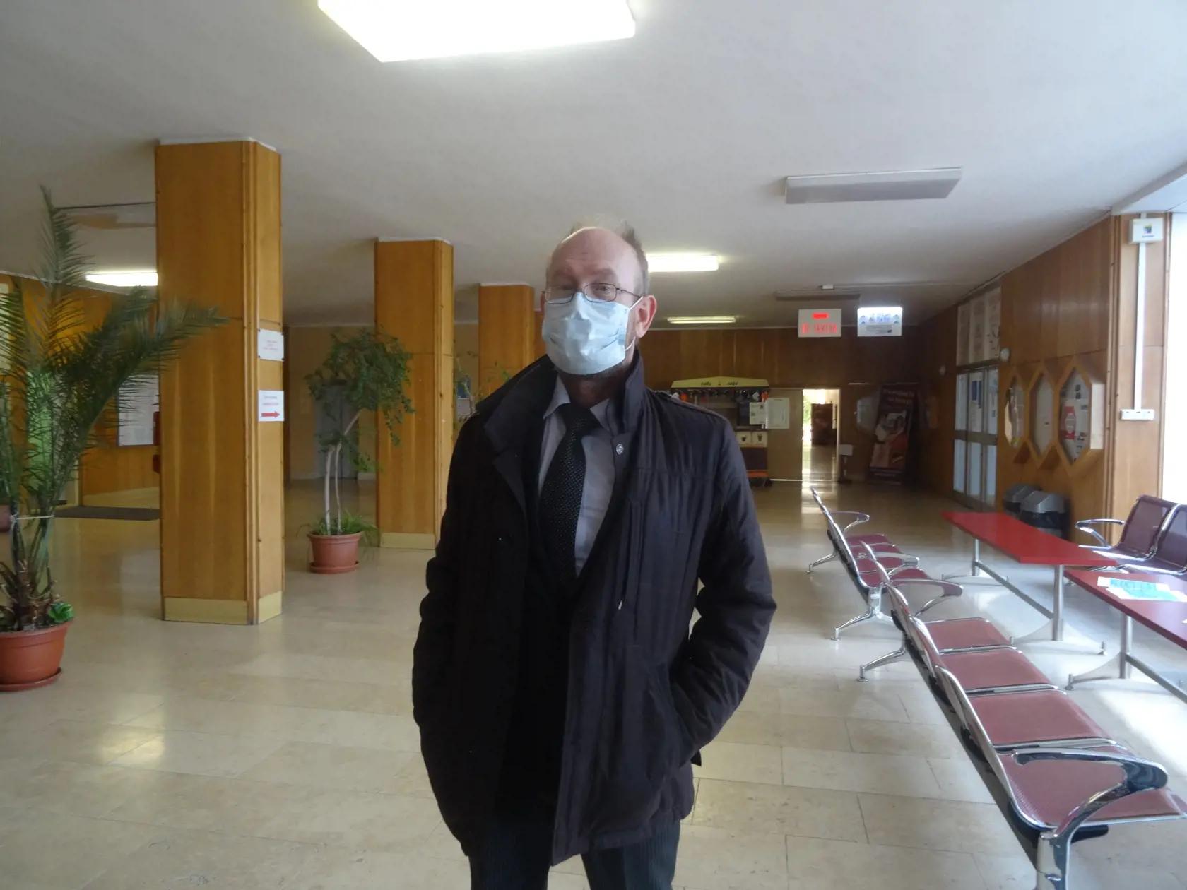 Pavol Jarčuška, prorektor UPJŠ pre rozvoj a európsku problematiku; pracovník Kliniky infektológie a cestovnej medicíny UPJŠ LF a UNLP;  prezident Slovenskej spoločnosti infektológov