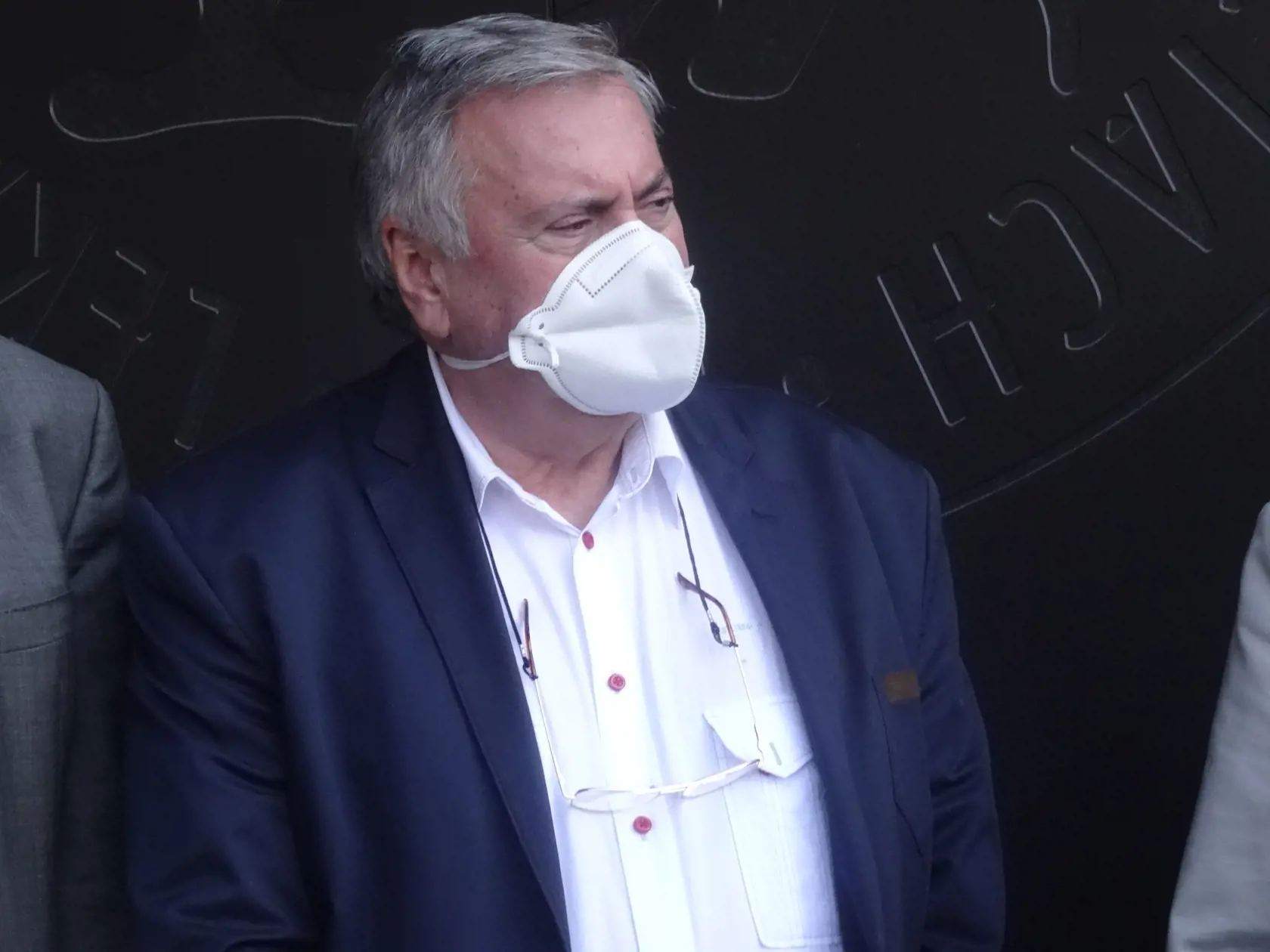 Pavol Török, zástupca prednostu pre pedagogickú činnosť KAIM LF UPJŠ a VÚSCH, a.s.;  spoluriešiteľ projektu DSV VYMUVEP  Výskum pokročilých metód UVP;  autor metódy pľúcnej ventilácie PMLV.