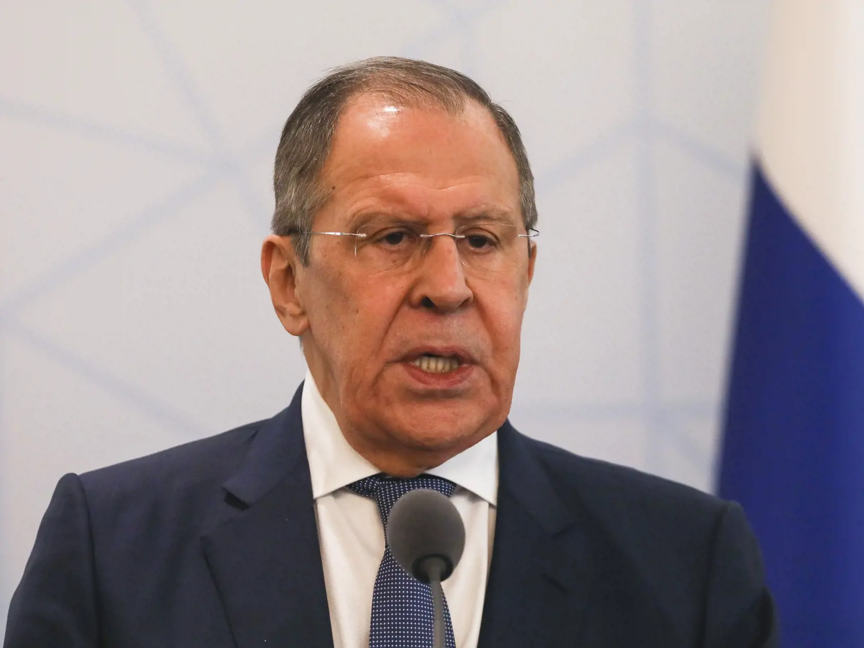 Podľa Nebenziu Rusko už odovzdalo americkej ambasáde v Moskve všetky potrebné žiadosti .