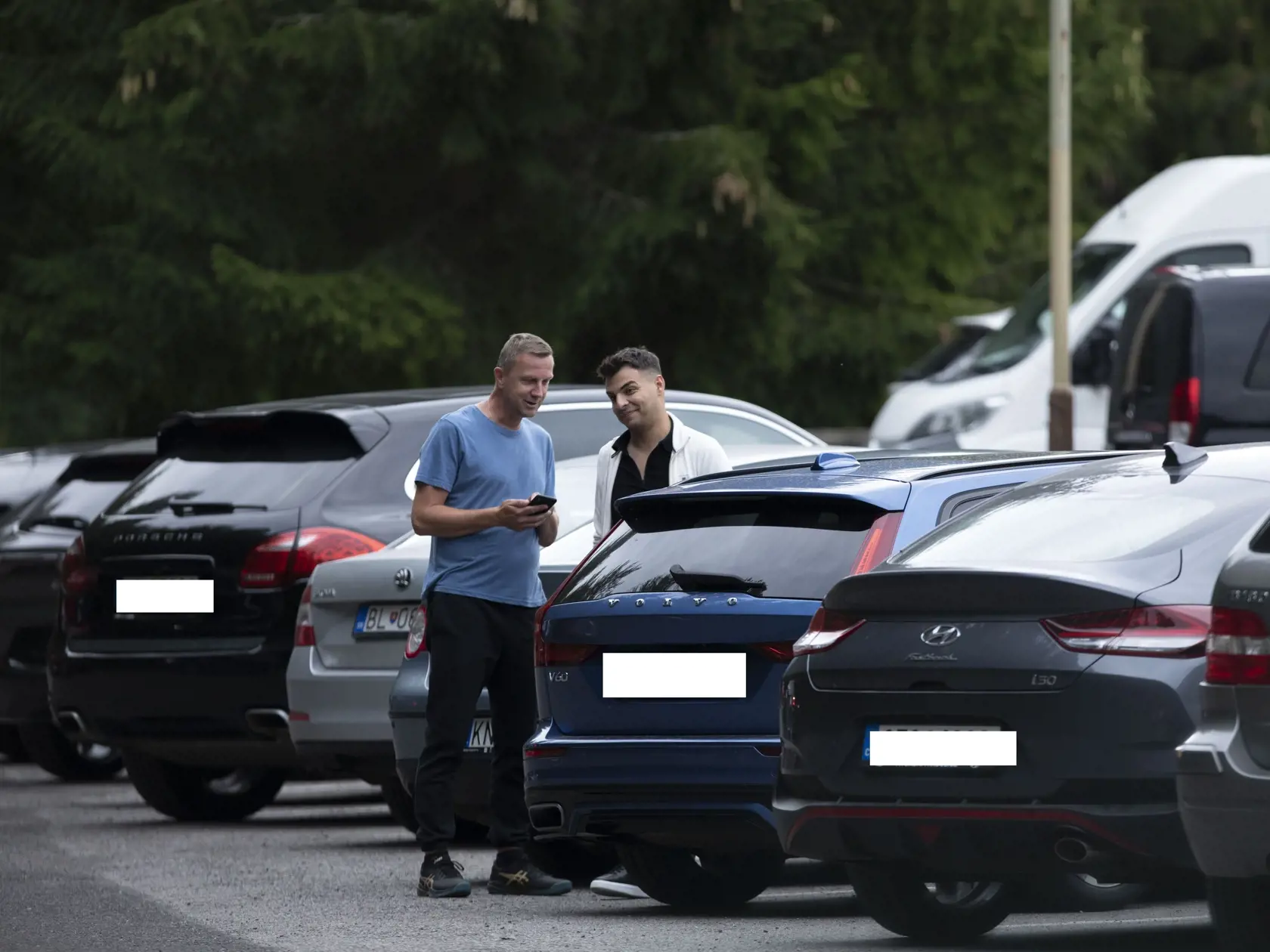 Členovia, ministri a poslanci OĽaNO na teambuildingu v Liptovskom Jáne. Na snímke Karol Kučera a Peter Pollák ml.