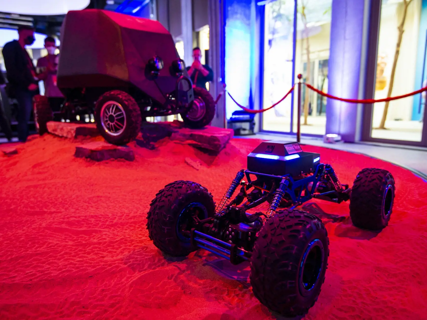 Na snímke mobilný robot Androver z dielne RoboTech Vision vystavený v slovenskom pavilóne na Svetovej výstave Expo Dubaj 2020 v Dubaji v piatok 15. októbra. FOTO TASR - Jakub Kotian