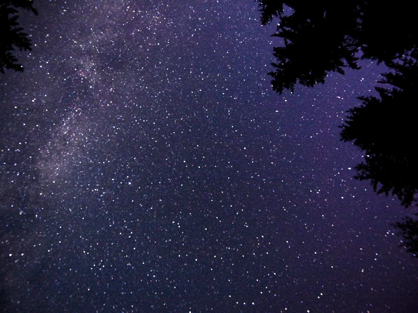 Čo je romantickejšie ako pohľad na nočnú oblohu?