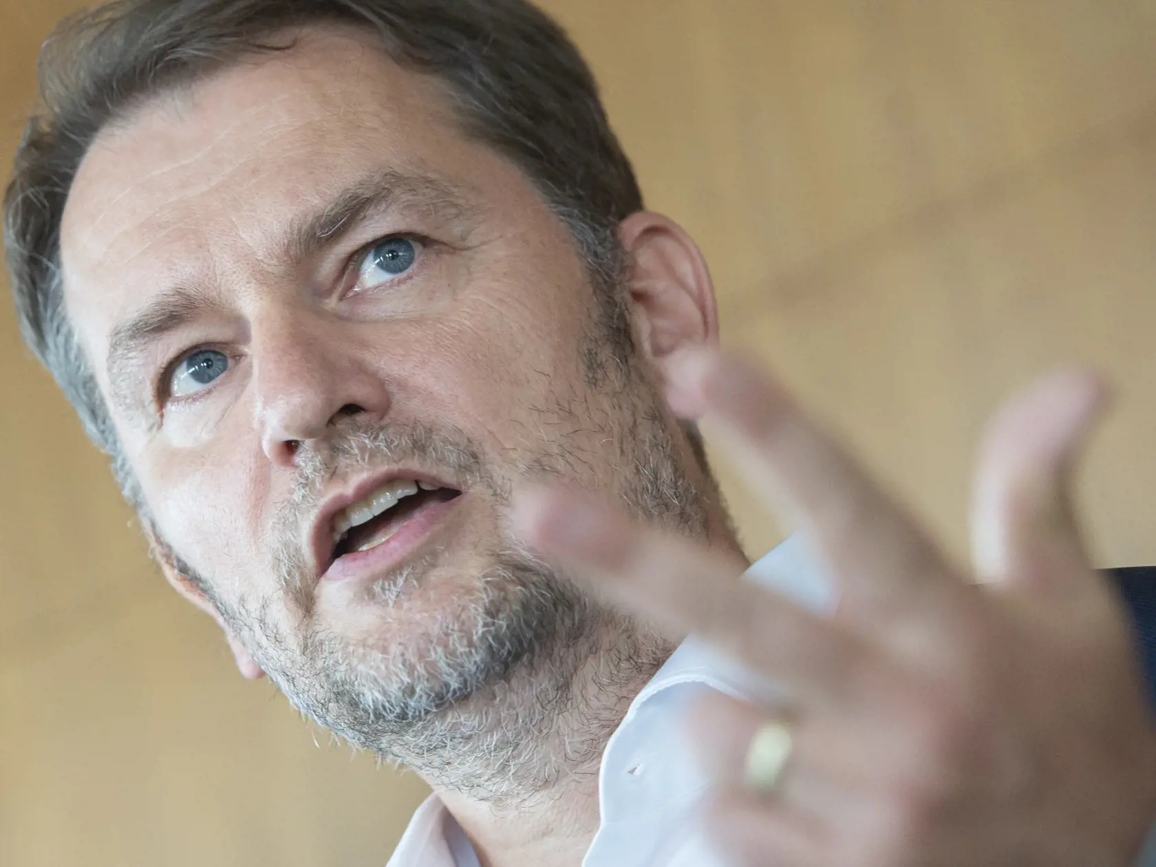 Poslanec OĽANO a predseda parlamentného hospodárskeho výboru Peter Kremský nie je podľa Kollára vhodným kandidátom na post šéfa Ministerstva hospodárstva (MH) SR.