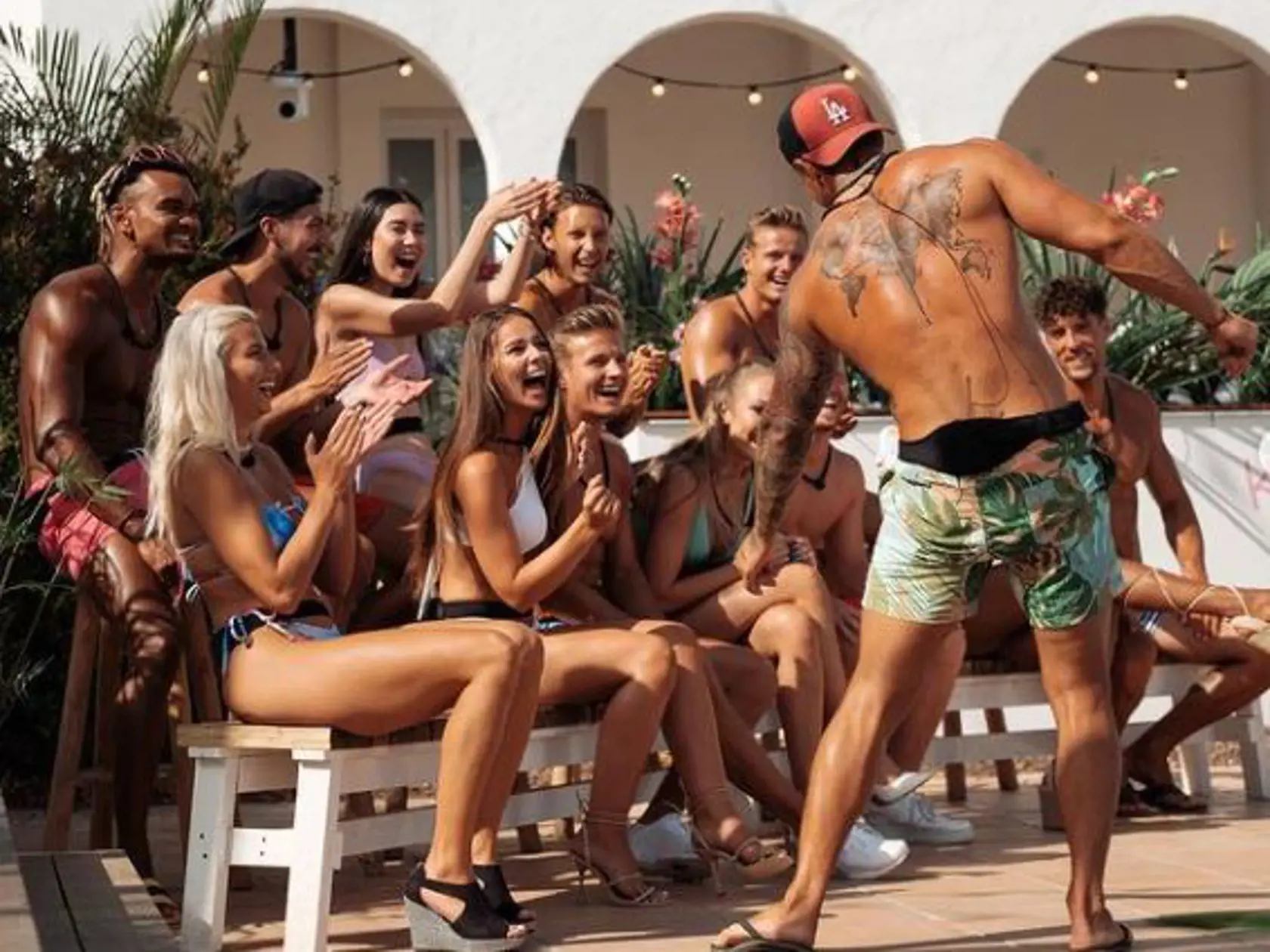 Sledujete Love Island?