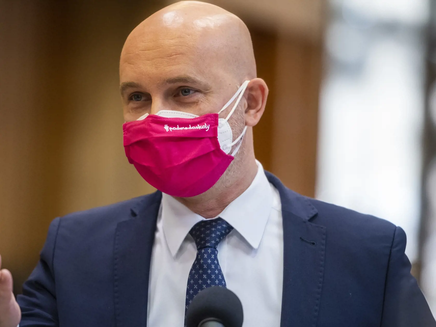 Na snímke minister školstva, vedy, výskumu a športu SR Branislav Gröhling (SaS) počas tlačového brífingu po 86. rokovaní vlády SR, kde ohlásil svoju demisiu v Bratislave 24. marca 2021. FOTO TASR - Jaroslav Novák