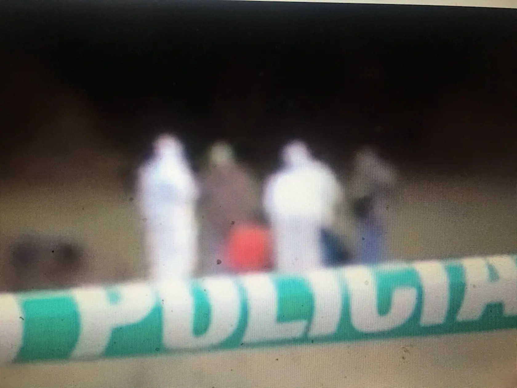 Polícia miesto činu niekoľko hodín prehľadávala.