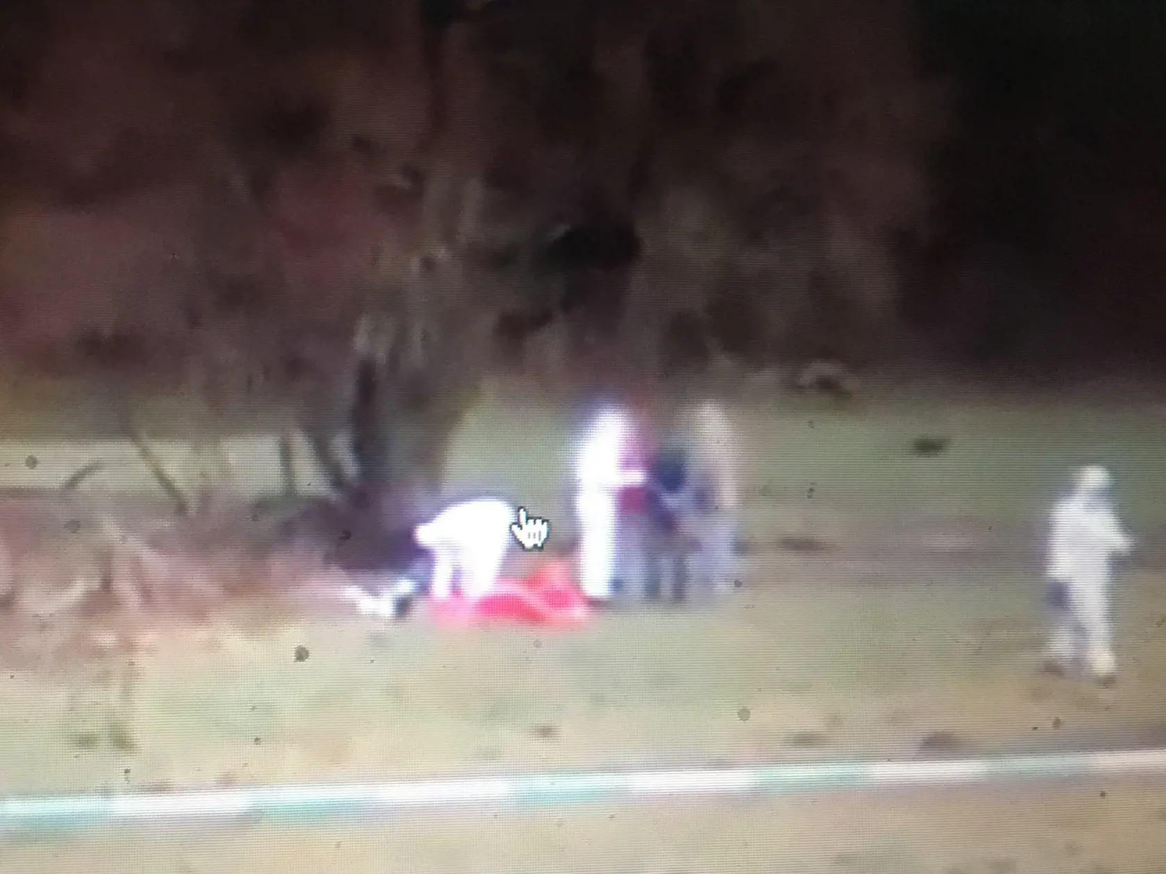 Polícia miesto činu niekoľko hodín prehľadávala.