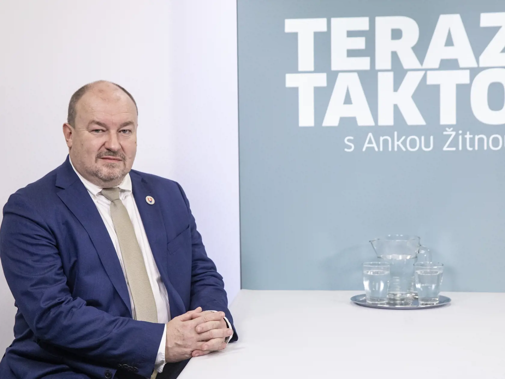 Na snímke je diskusná relácia “Teraz takto”, ktorej hosťom bol  poslanec Národnej rady Slovenskej republiky na kandidátke strany SNS Rudolf Huliak.