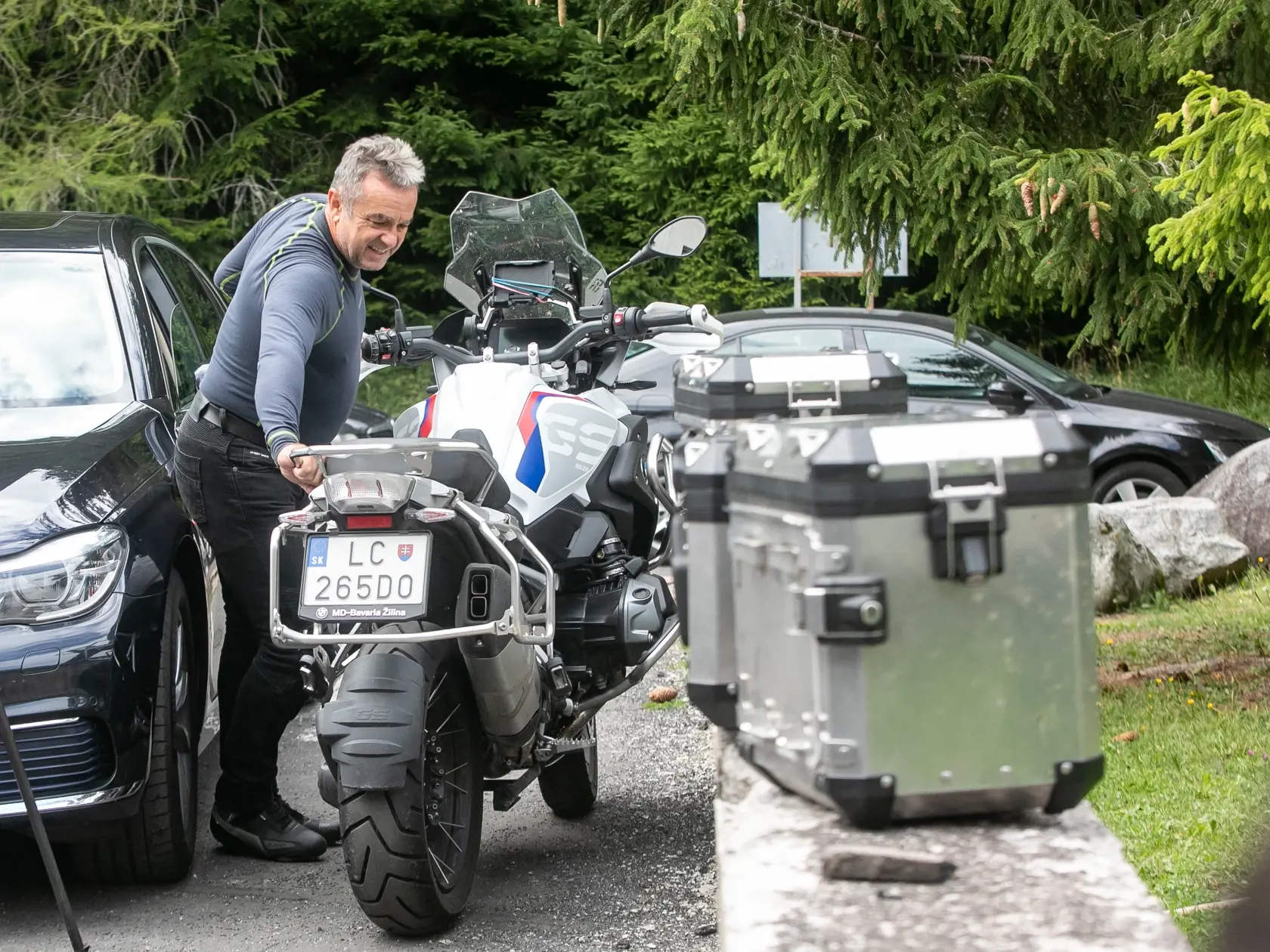 „Či som sa pohádal vážne so Stančíkom? V OĽaNO nikomu nikto neberie jeho názor. Na niektoré veci mám odlišný názor ako Stančík. Ak je to pohádanie, tak som sa vážne pohádal s každým v klube za dva roky desaťkrát,“ povedal bývalý televízny zabávač.