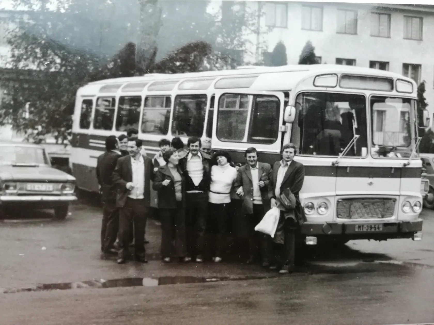 Zájazdy: Aj v autobusoch bez klimatizácie bolo veselo.