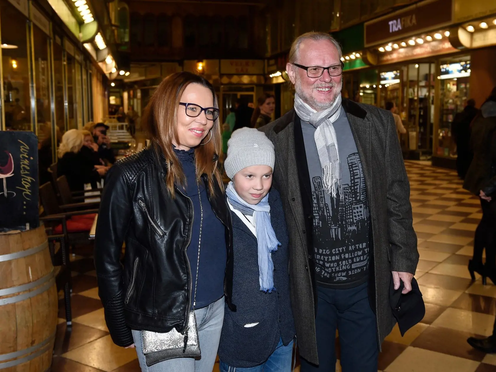 Vašo Patejdl s manželkou Milušou a spoločným synom Benjamínom. Dnes má už 15 rokov.