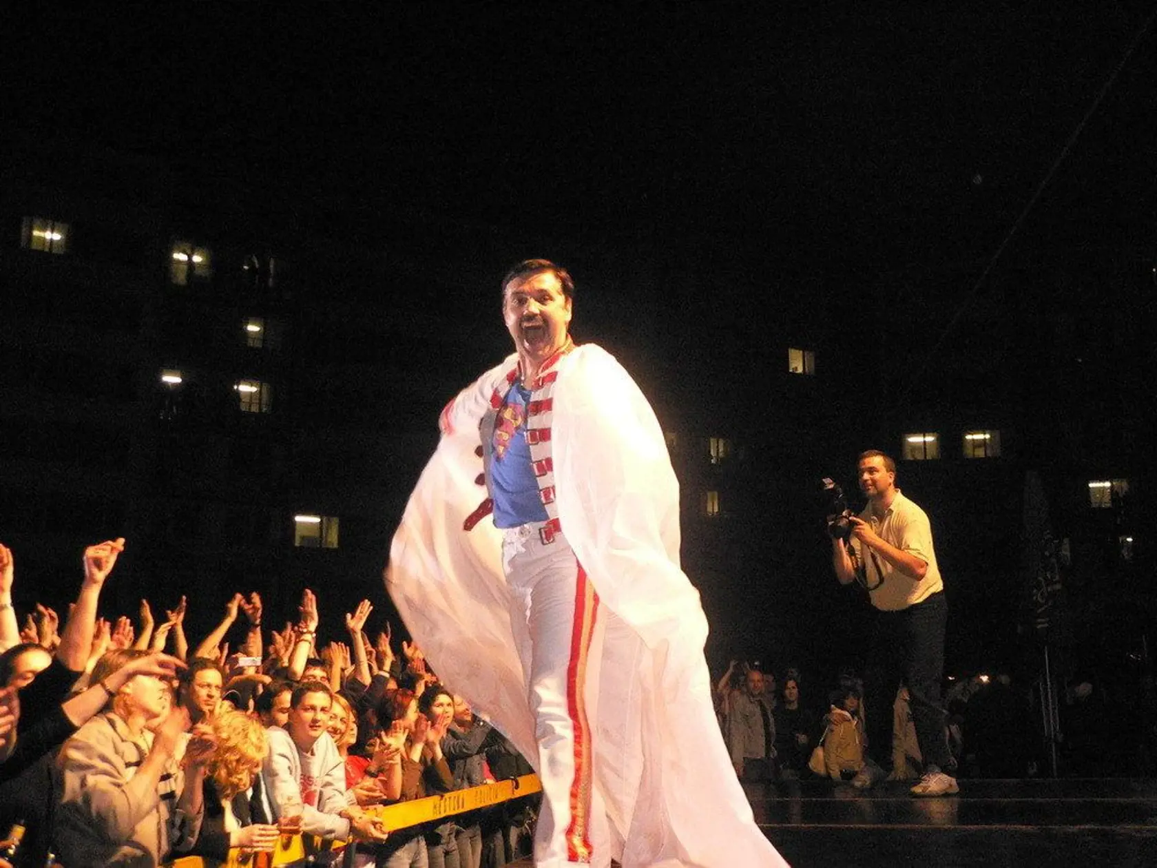 Freddie Mercury bol jeden z najlepších rockových spevákov histórie a suverénny kráľ koncertného pódia.