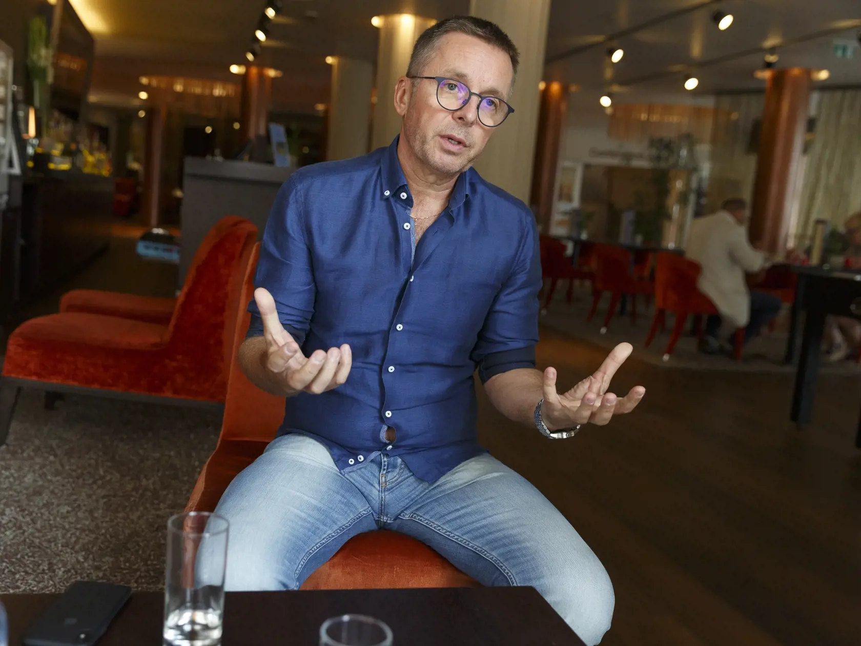 Rozhovor Politika P1 s bývalým monistrom financií Ivanom Miklošom