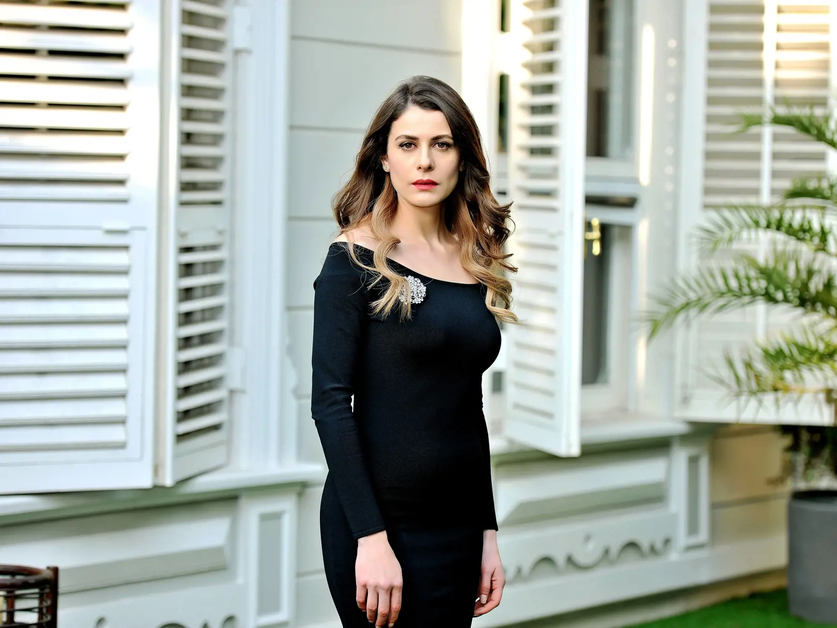 Ebru Özkan (Dilara)