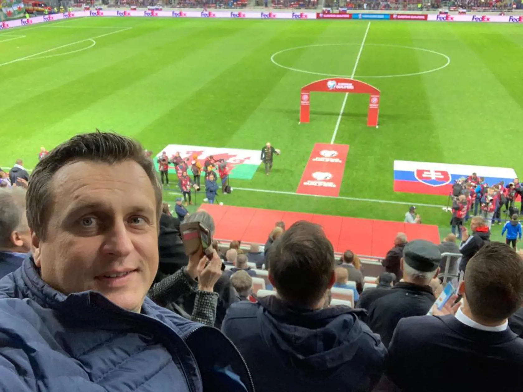 Predseda parlamentu Andrej Danko takto fandil proti Walesu.